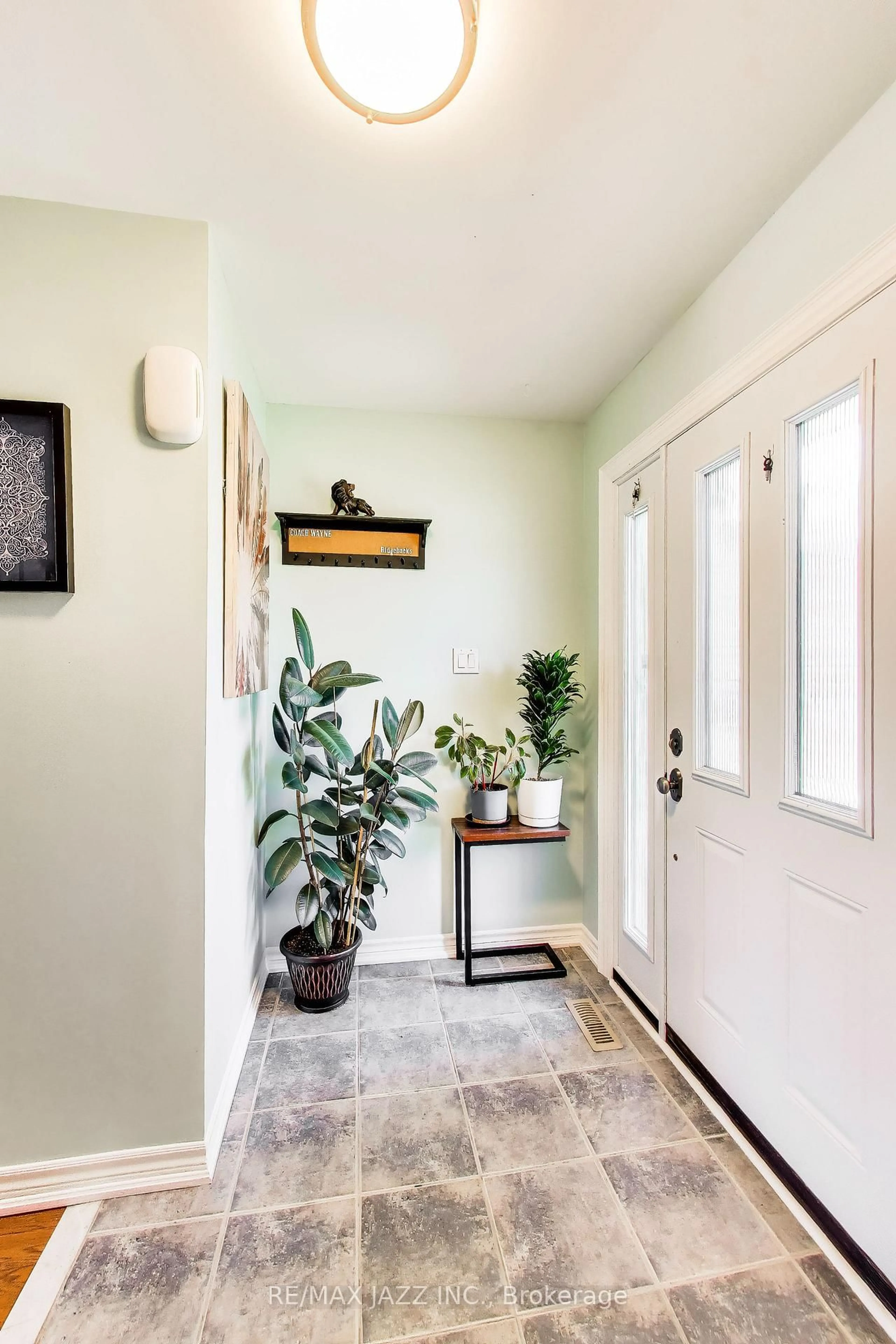 Indoor entryway for 55 Clover Ridge Dr, Ajax Ontario L1S 3M3