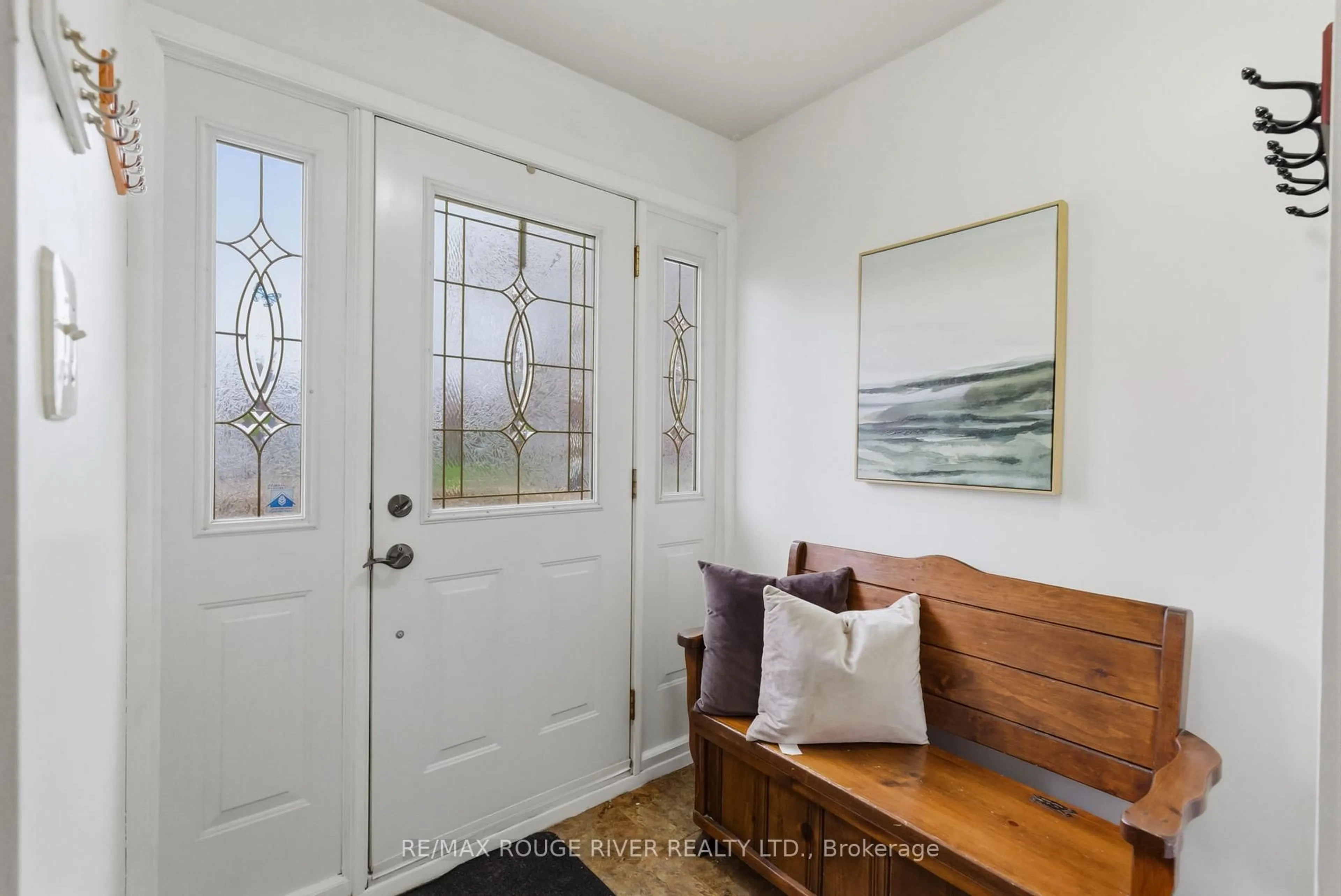 Indoor entryway for 102 Bryant Rd, Ajax Ontario L1S 2Y8
