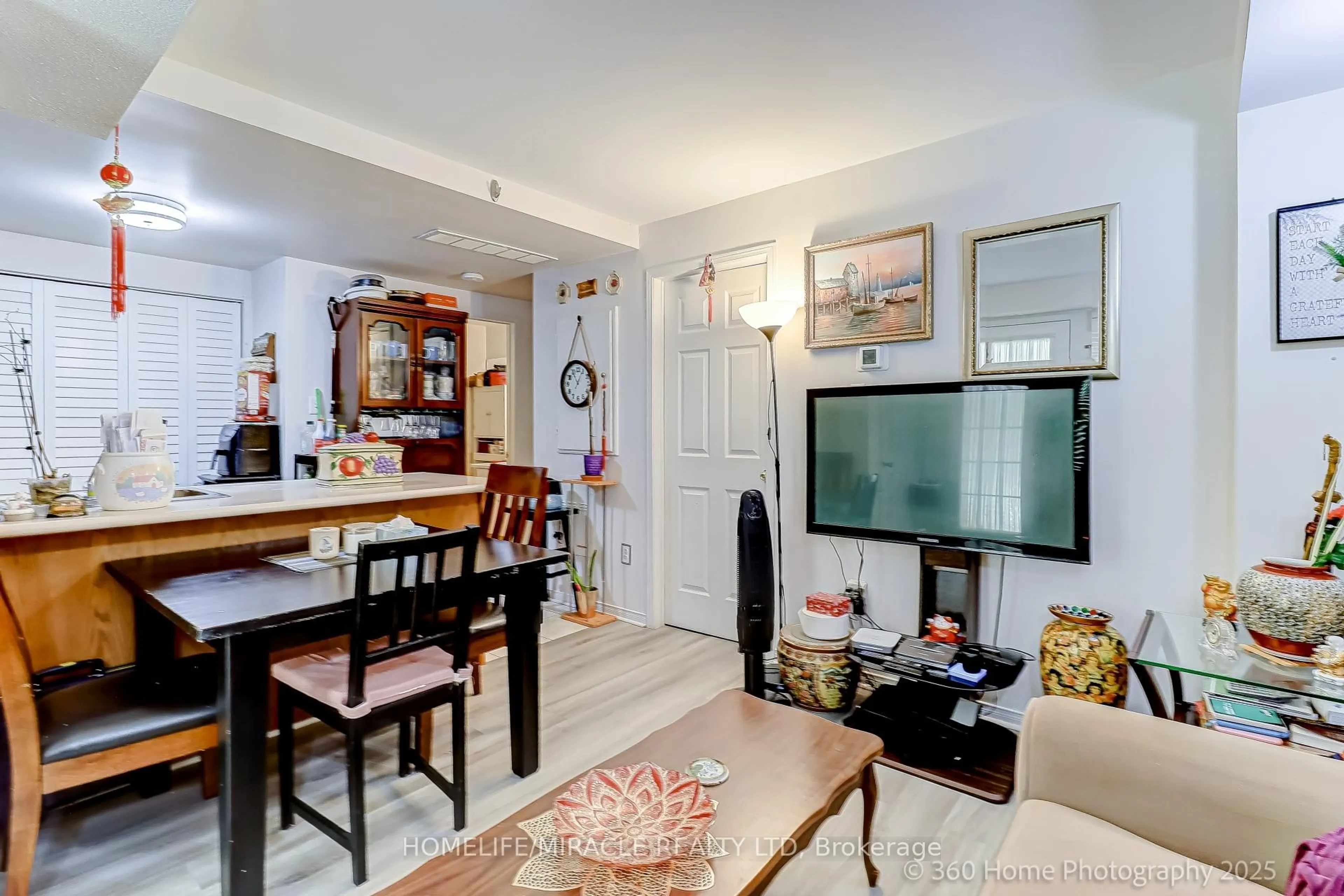 Living room with furniture, unknown for 42 Pinery Tr #35, Toronto Ontario M1B 6H9