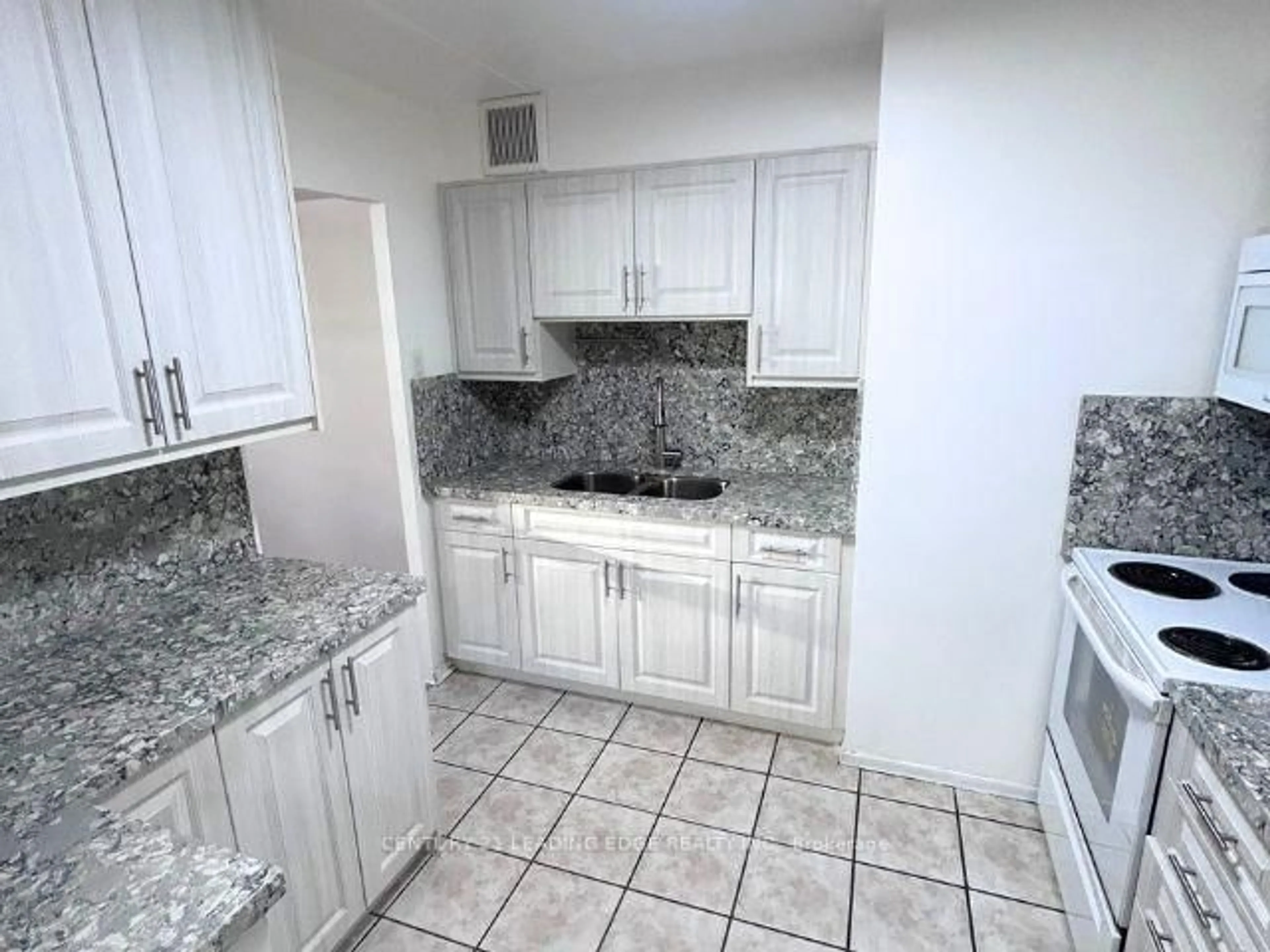 Standard kitchen, ceramic/tile floor for 207 Galloway Rd #601, Toronto Ontario M1E 1X4