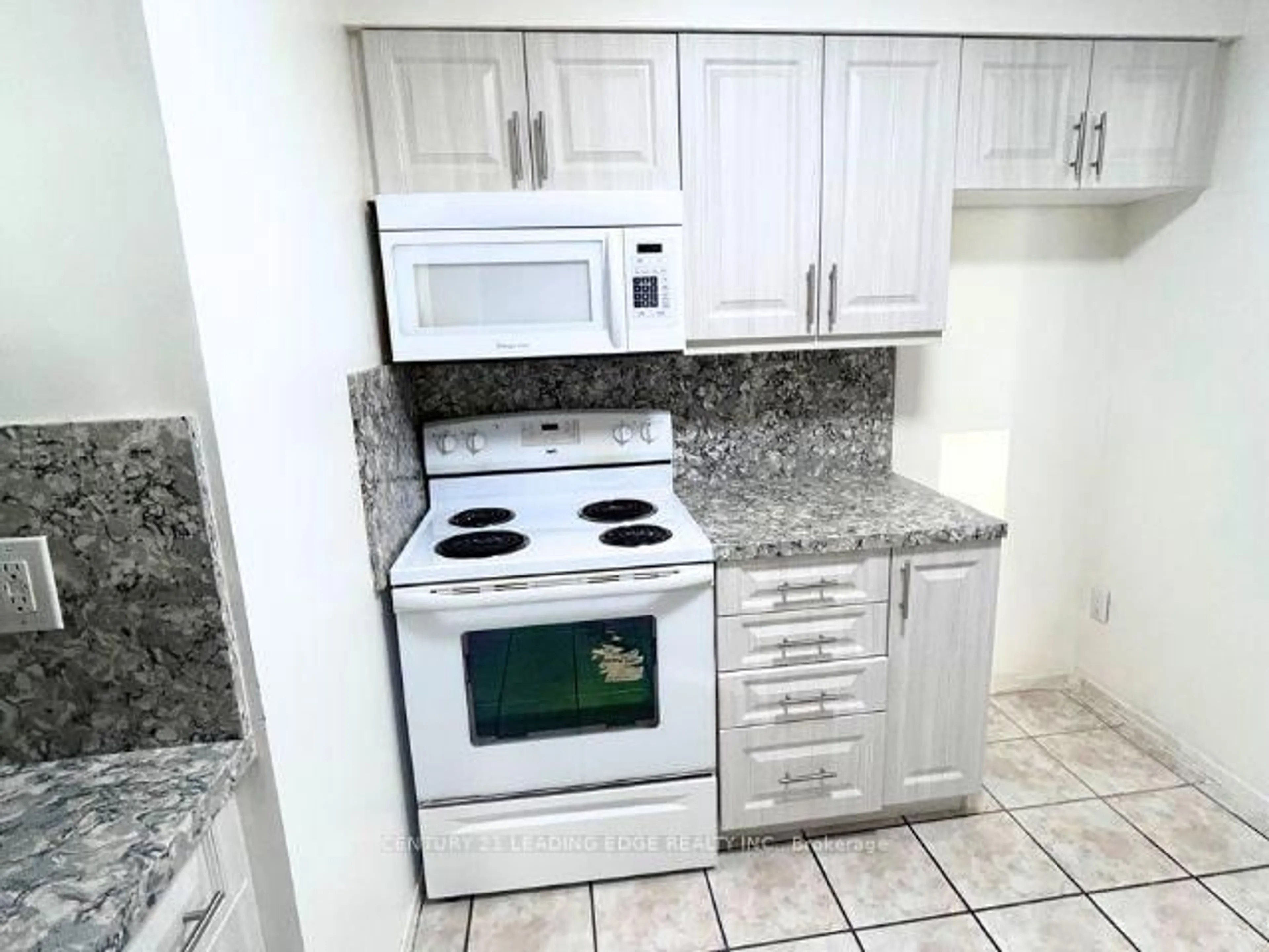 Standard kitchen, ceramic/tile floor for 207 Galloway Rd #601, Toronto Ontario M1E 1X4