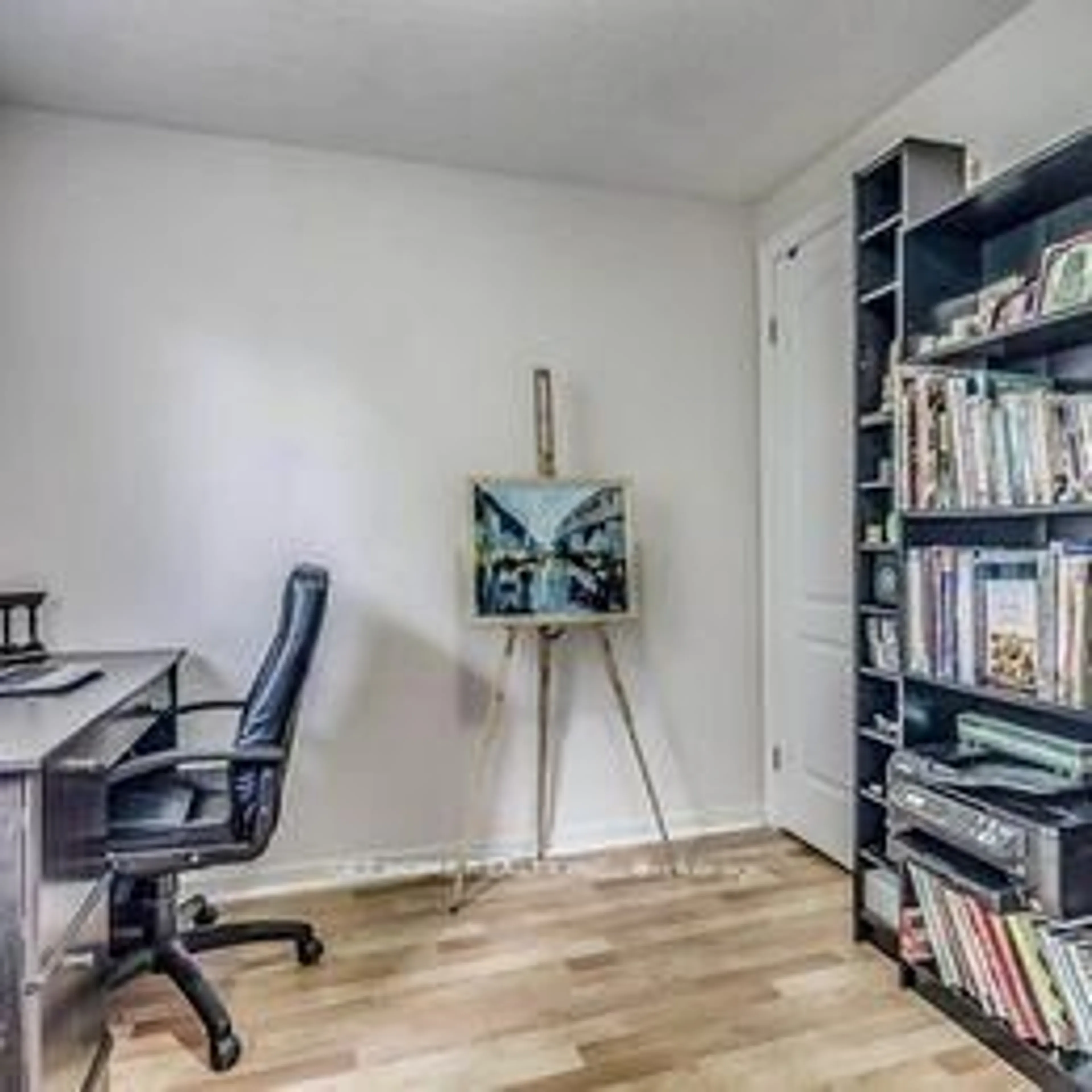 A pic of a room for 14 Barrett Cres, Ajax Ontario L1T 2C7