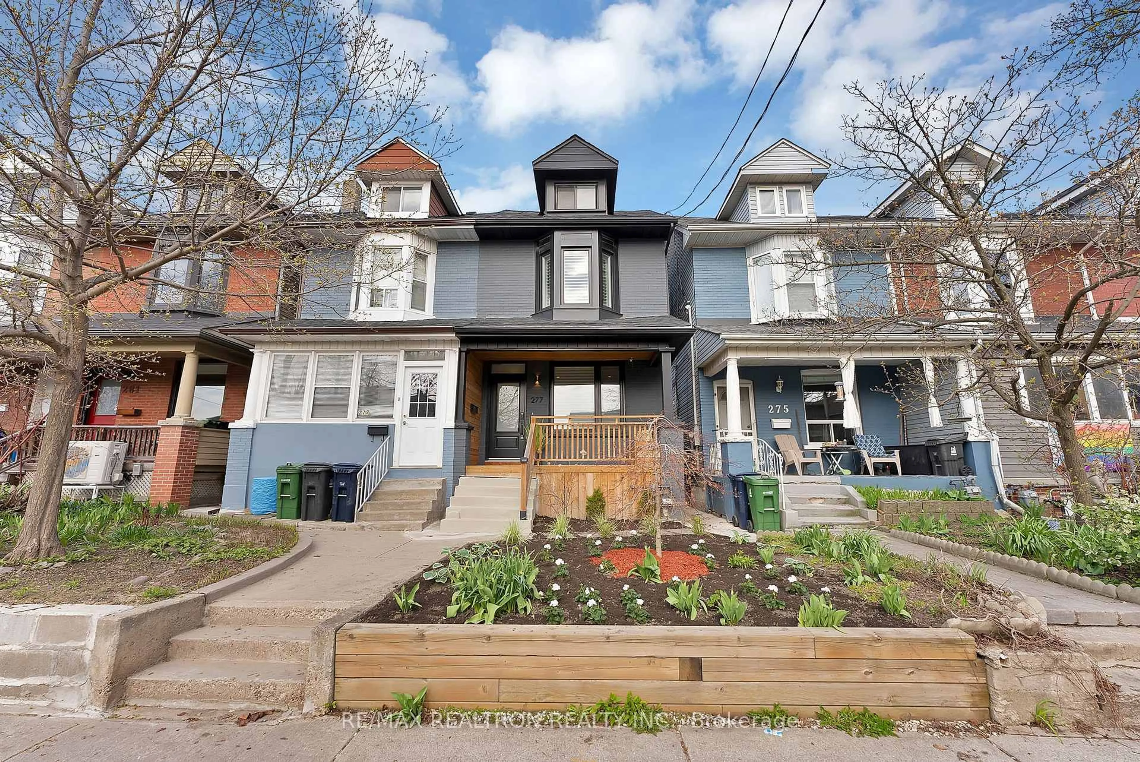 Home with brick exterior material, street for 277 Boston Ave, Toronto Ontario M4M 2V4
