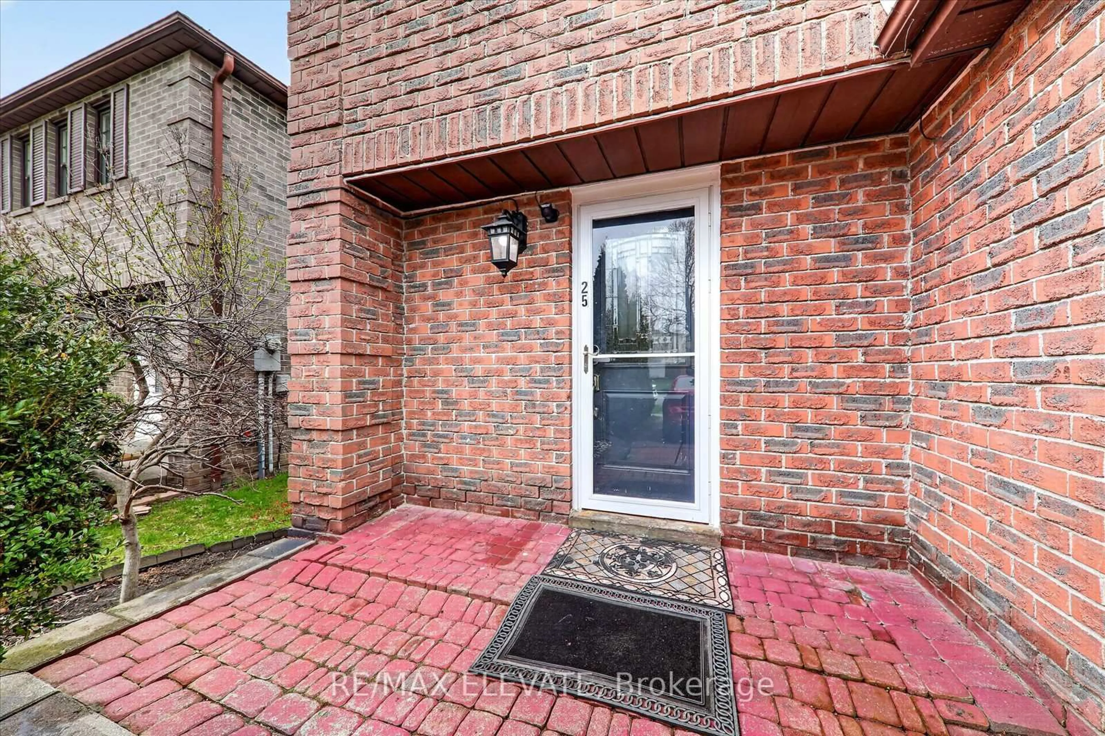 Unknown for 25 Stockbridge Cres, Ajax Ontario L1T 2H2