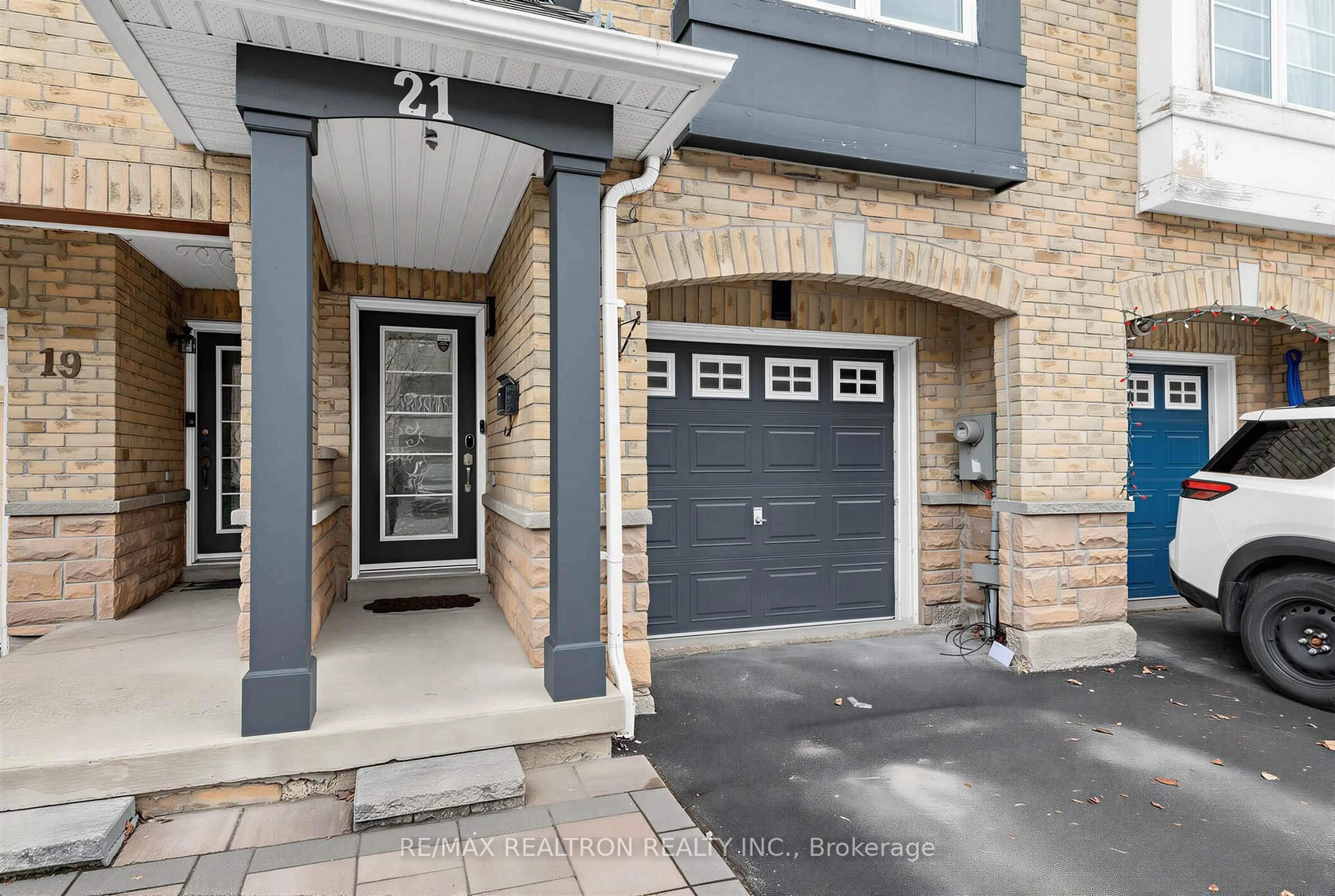Unknown for 21 Cullcastle St, Ajax Ontario L1S 0B1