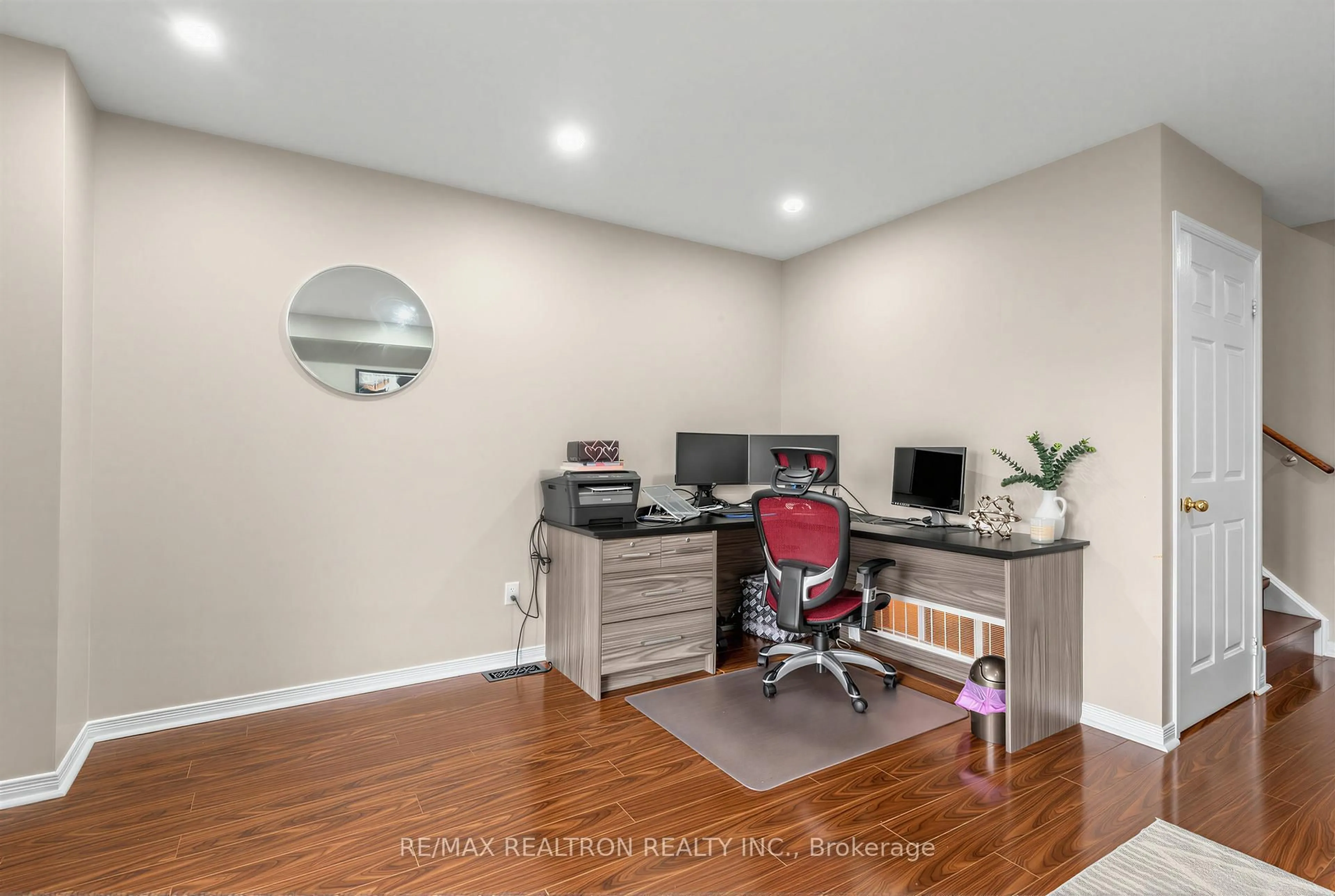 A pic of a room for 21 Cullcastle St, Ajax Ontario L1S 0B1