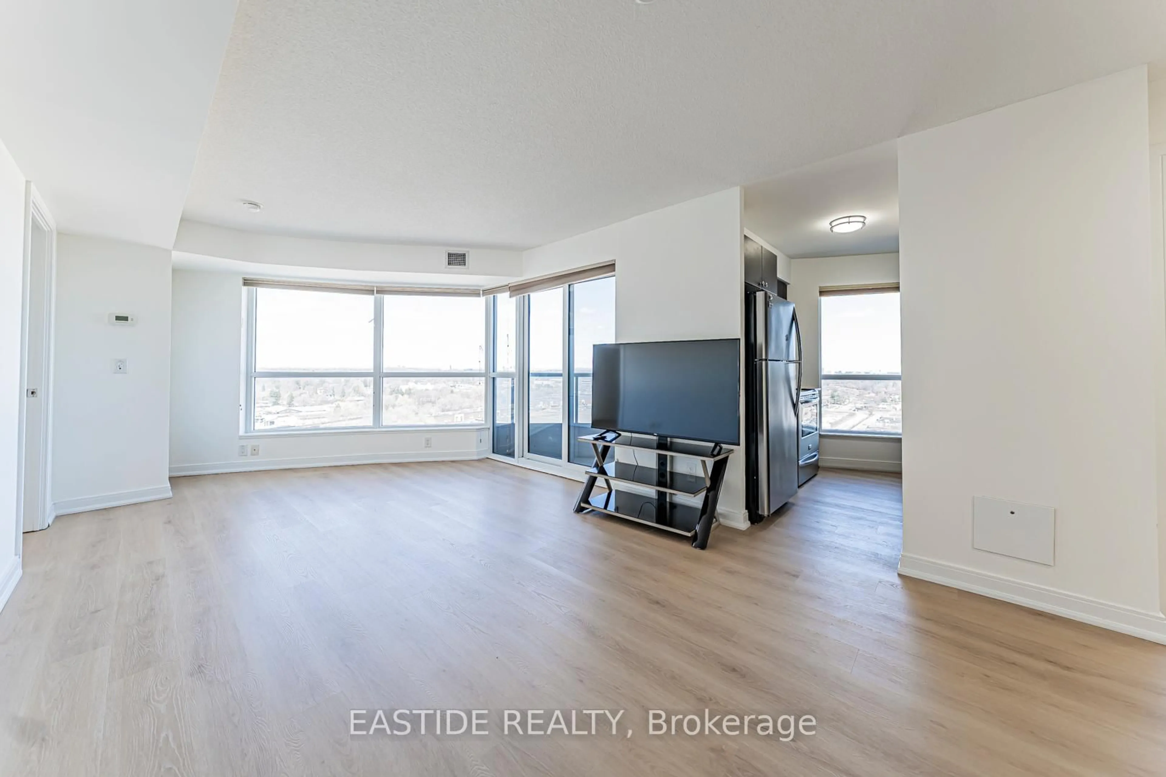 A pic of a room for 151 Village Green Sq #1508, Toronto Ontario M1S 0K5