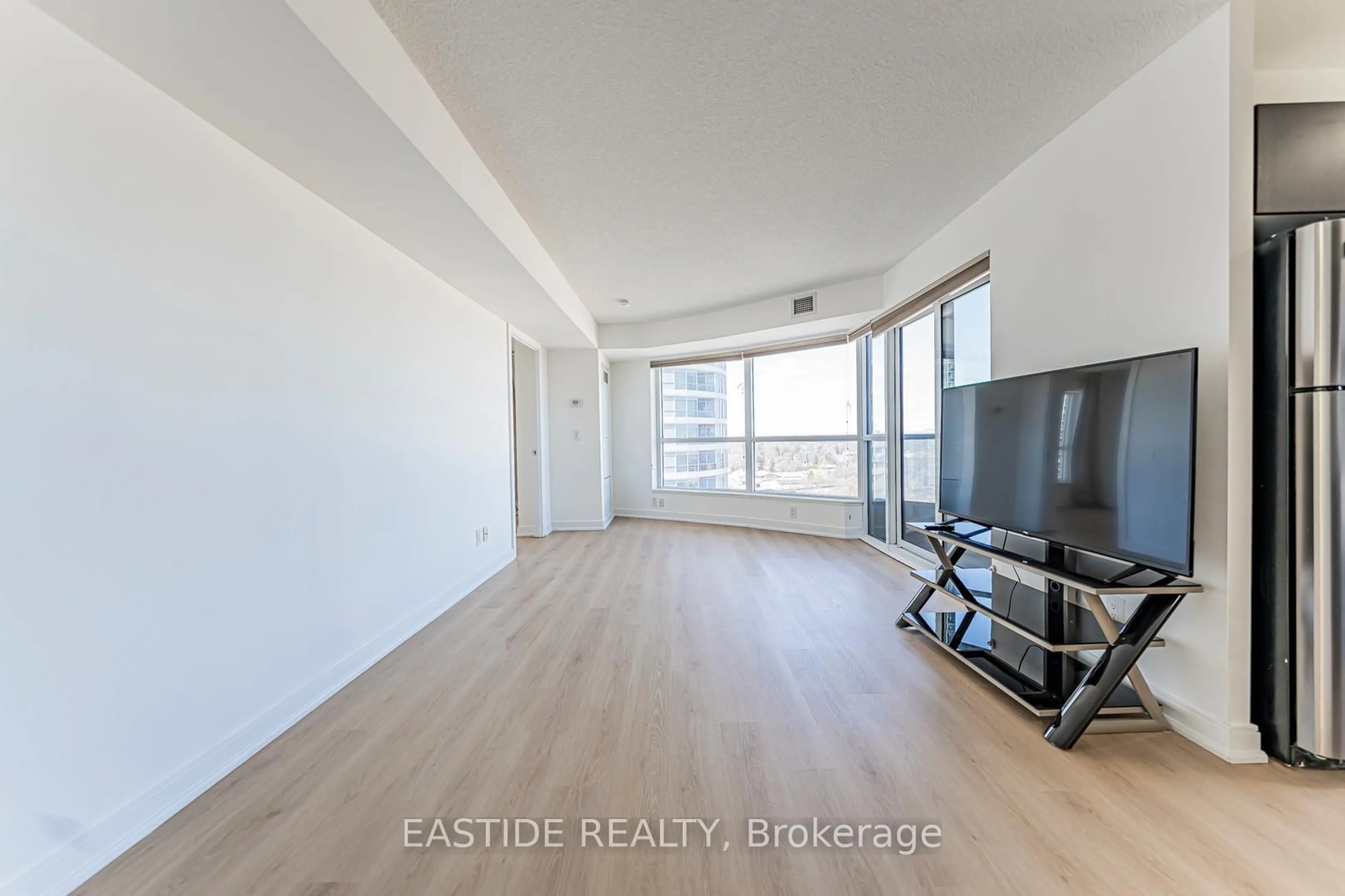 A pic of a room for 151 Village Green Sq #1508, Toronto Ontario M1S 0K5