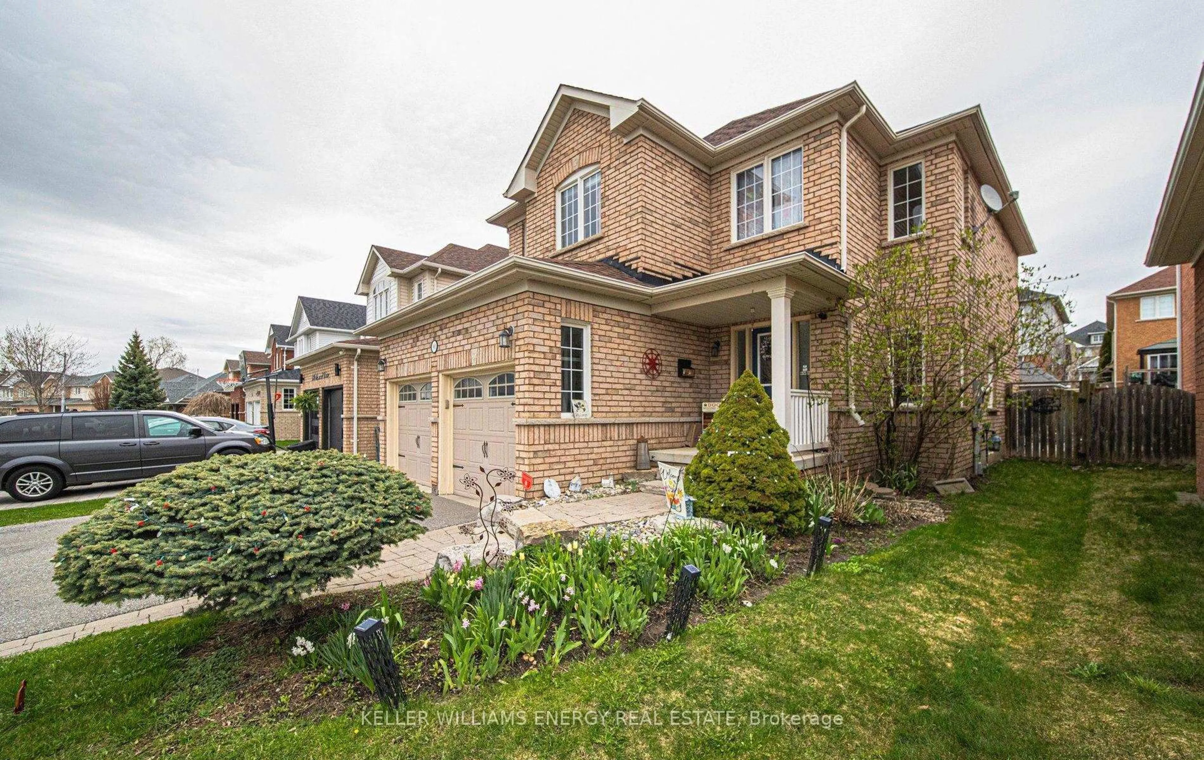 Home with brick exterior material, street for 901 Ormond Dr, Oshawa Ontario L1K 3C2