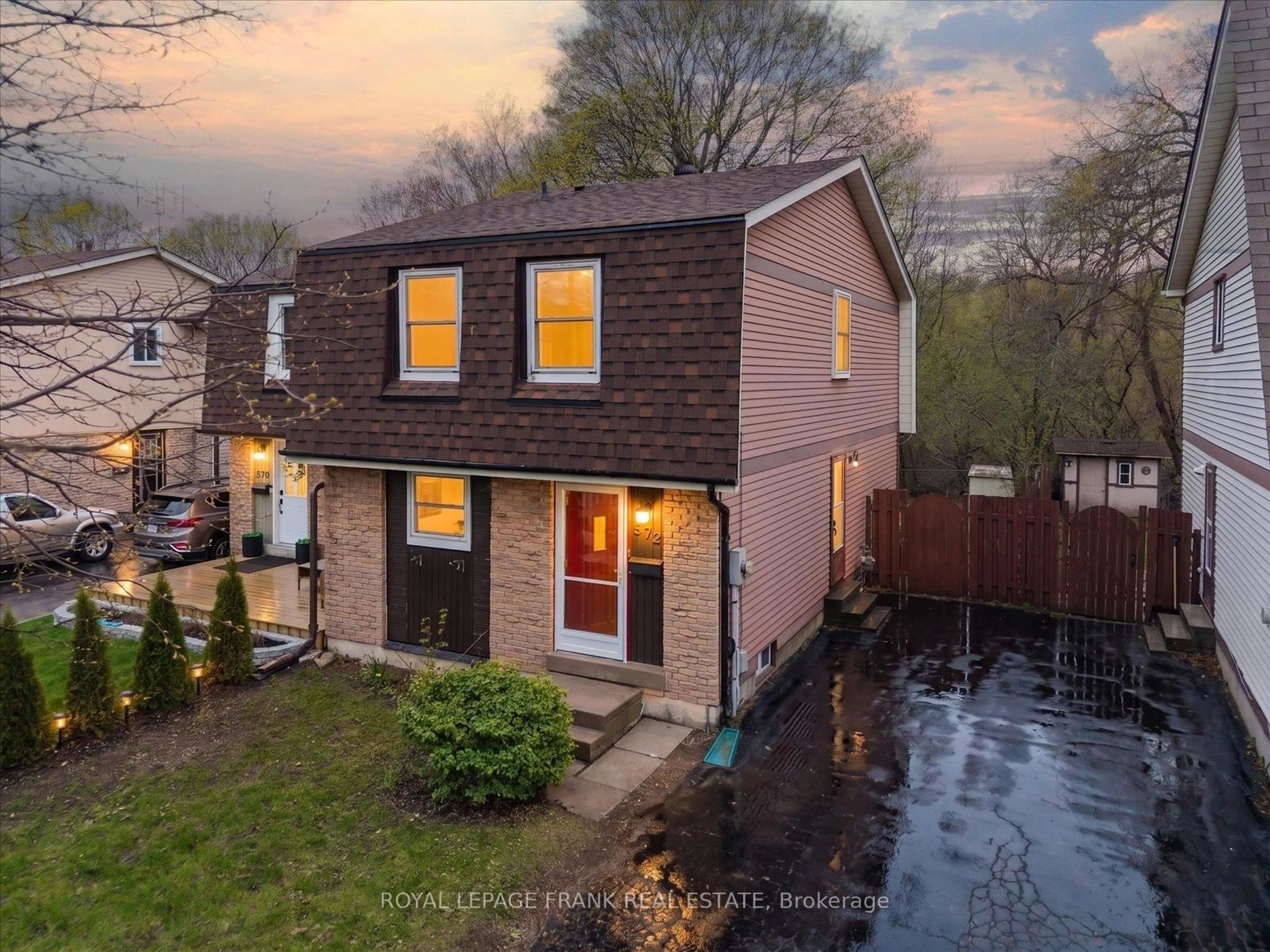 A pic from outside/outdoor area/front of a property/back of a property/a pic from drone, street for 572 Camelot Dr, Oshawa Ontario L1K 1K4