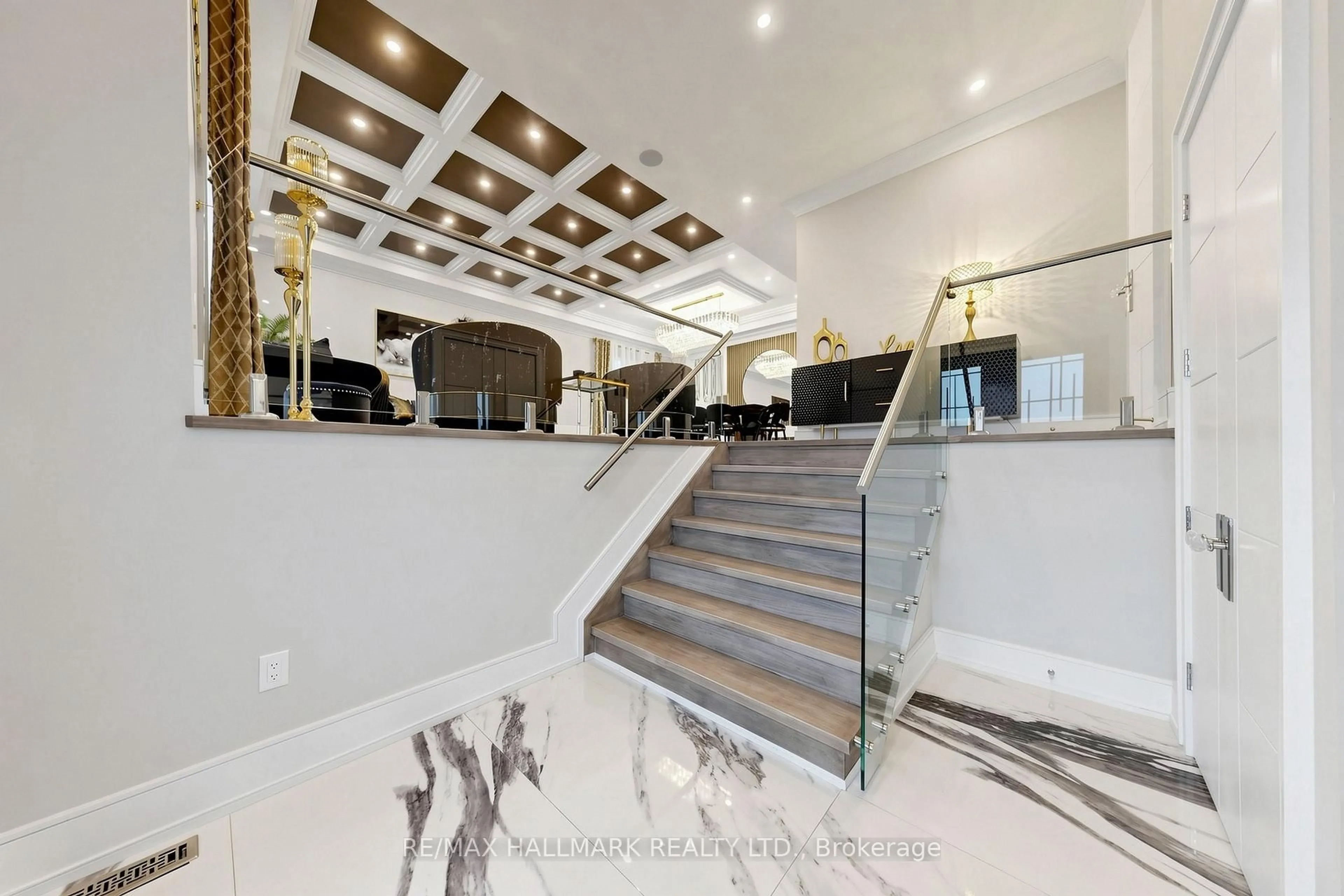 Unknown for 901 Wingarden Cres, Pickering Ontario L1V 7C5