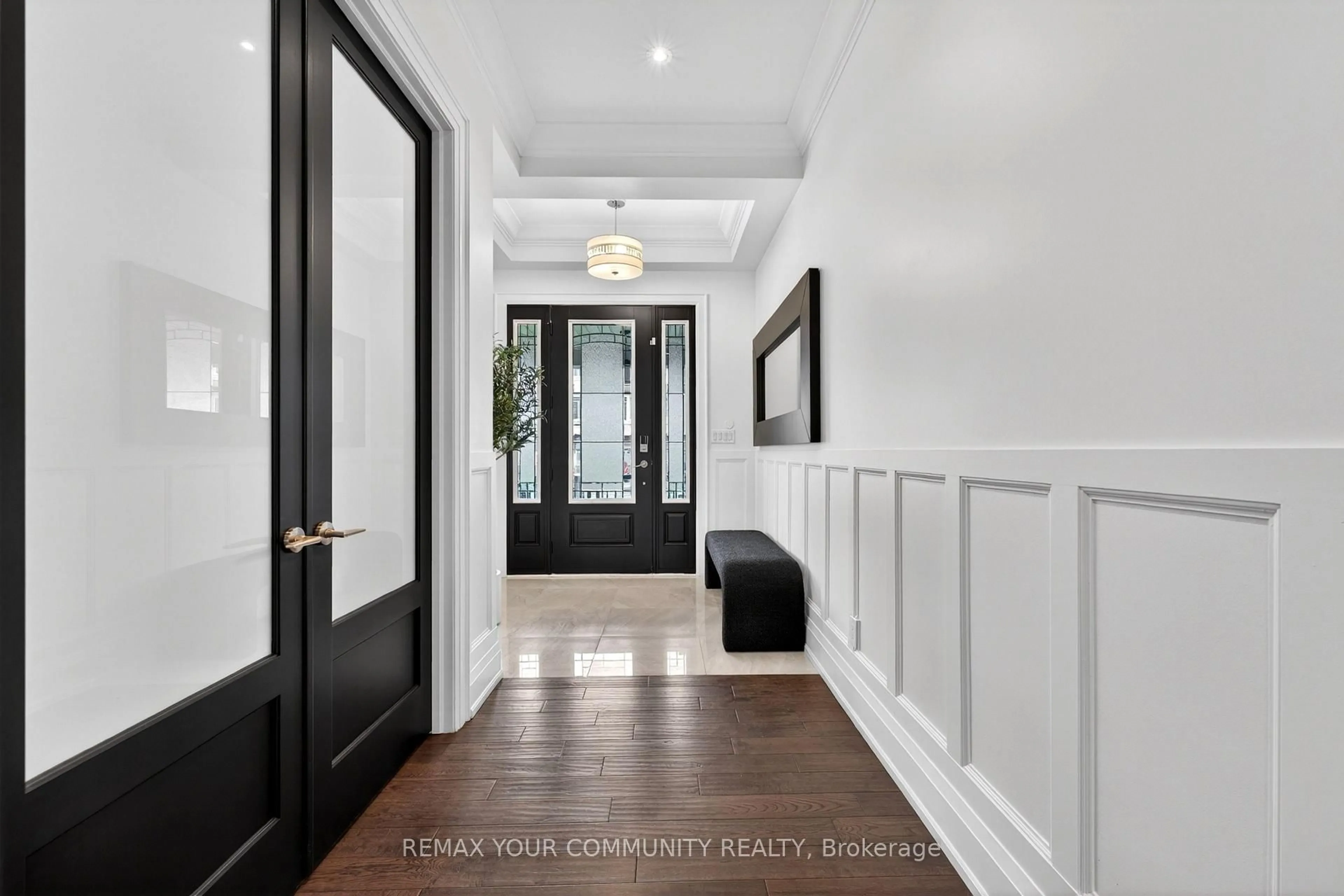Indoor entryway for 6 Grayson Rd, Ajax Ontario L1Z 1E4