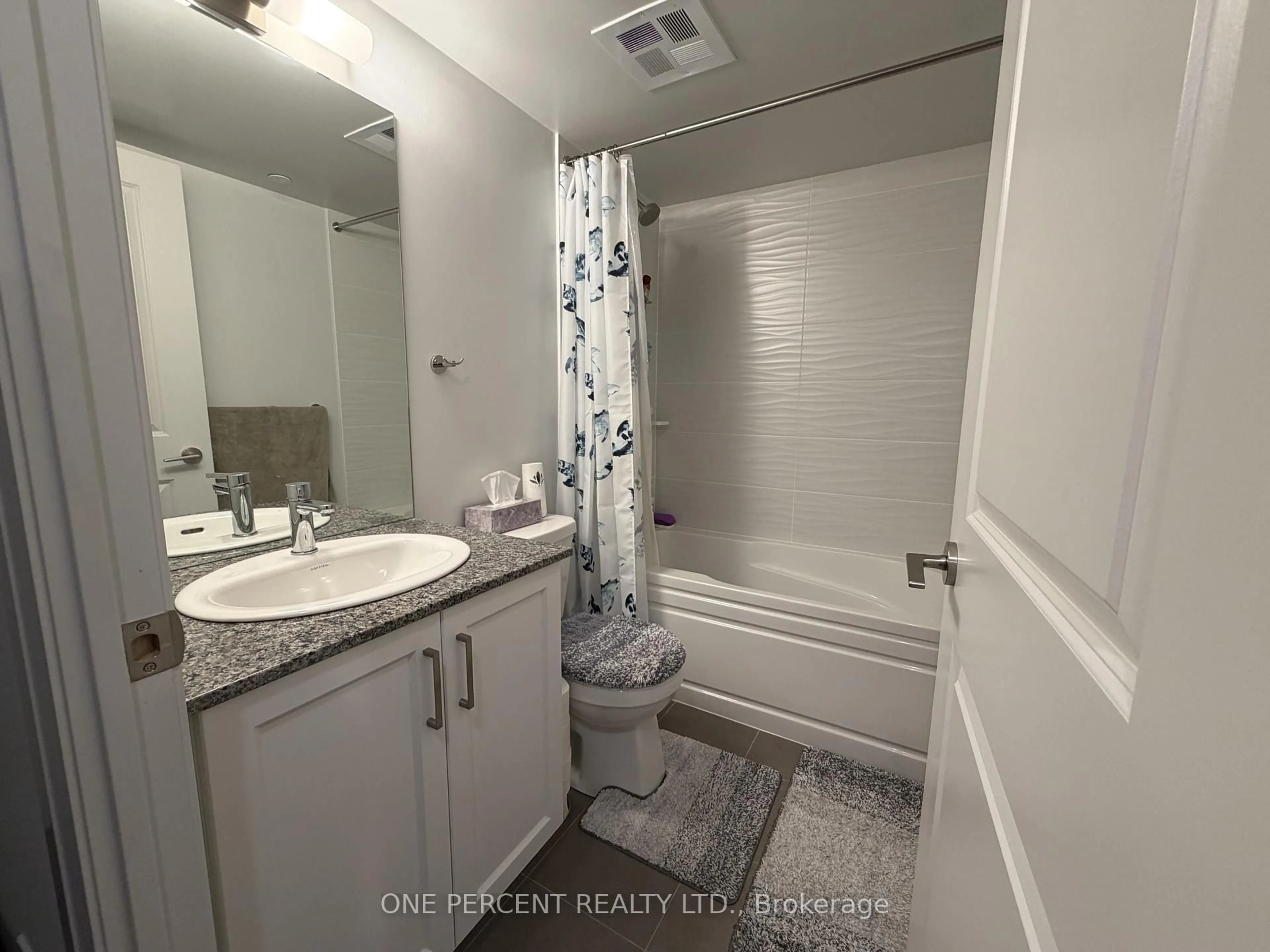 Standard bathroom, unknown for 20 Meadowglen Pl #2010, Toronto Ontario M1G 0A9