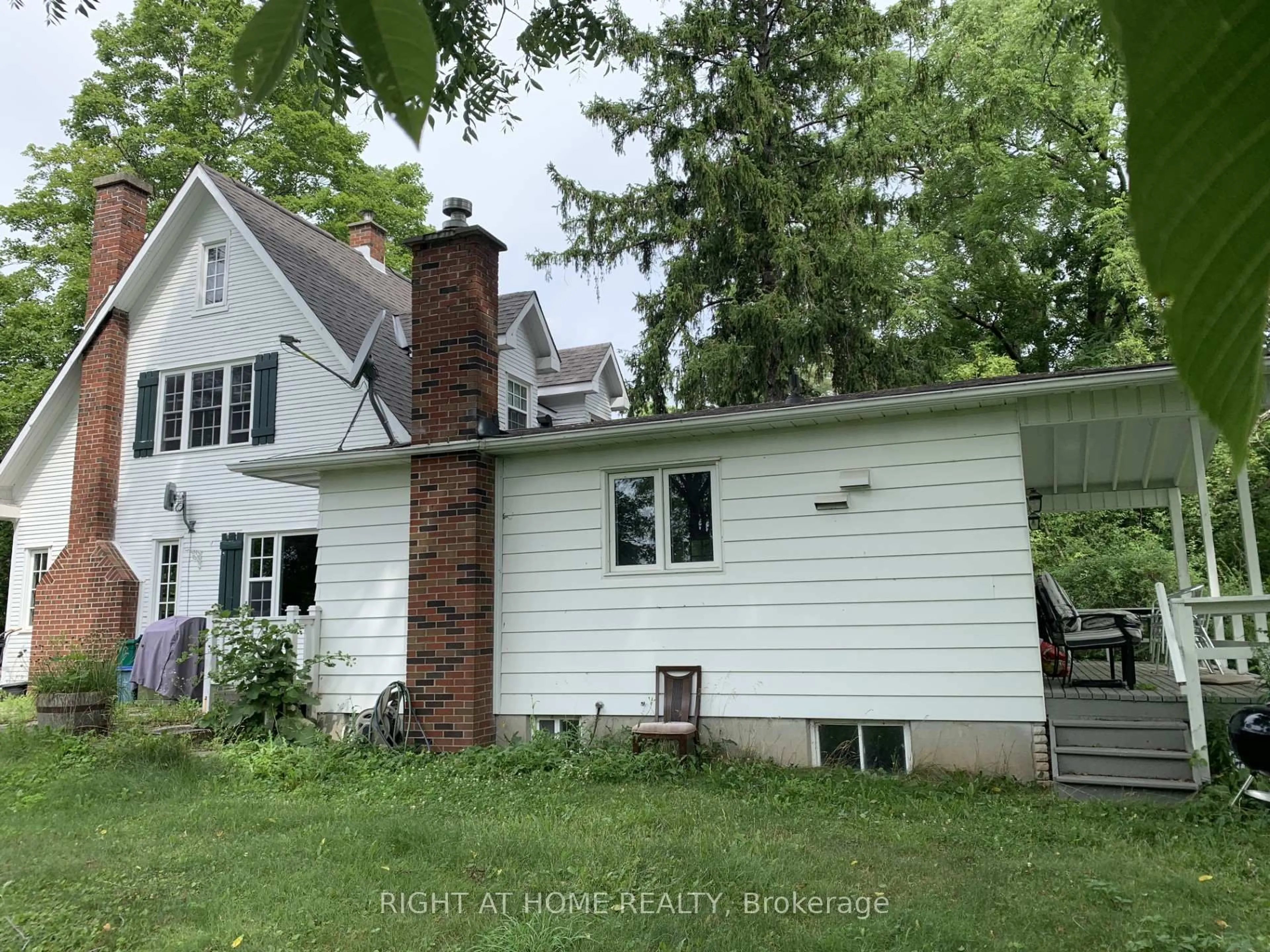 A pic from outside/outdoor area/front of a property/back of a property/a pic from drone, street for 185 Uxbridge-Pickering Line, Pickering Ontario L1Y 0A4