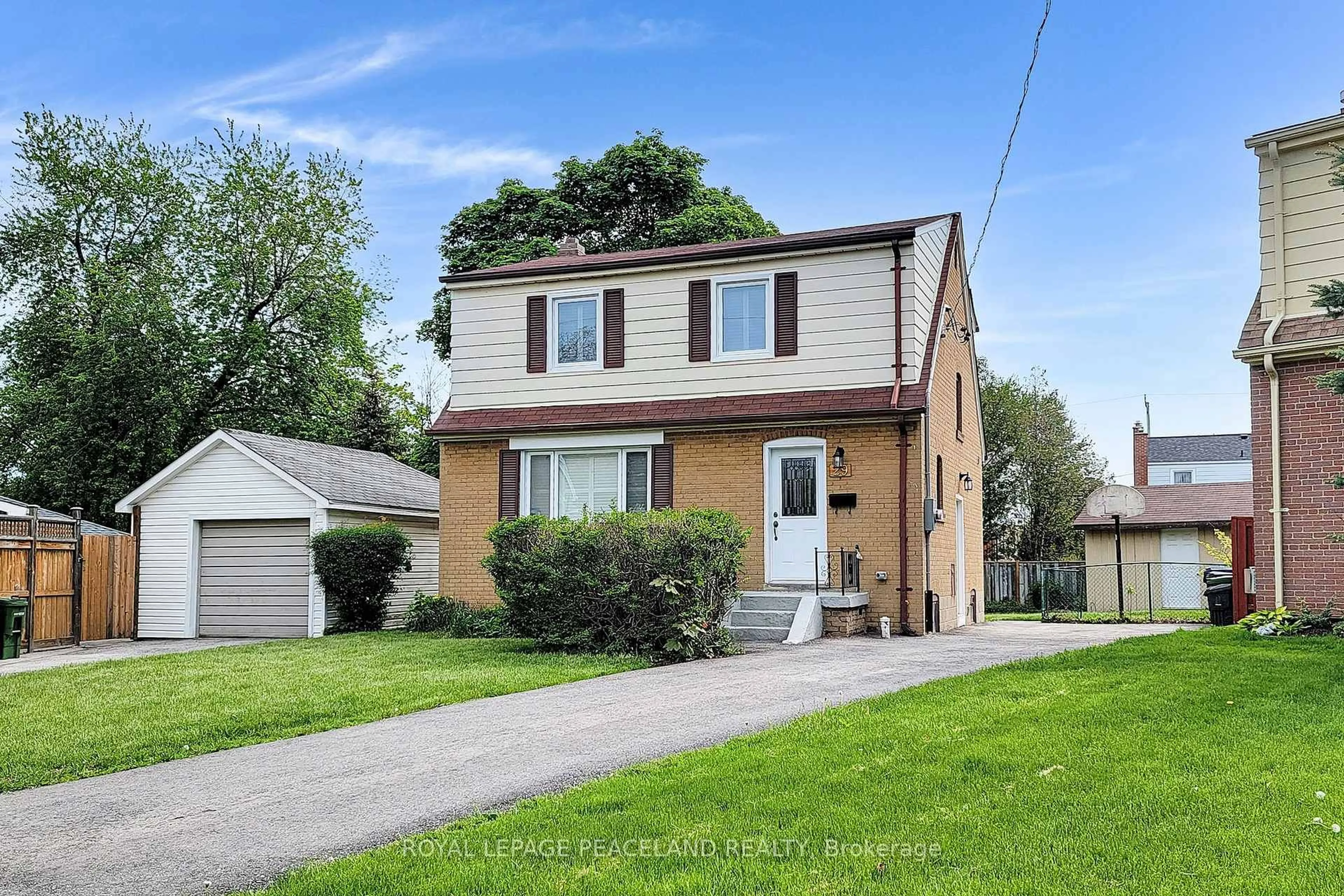 Home with vinyl exterior material, street for 29 Rosita Cres, Toronto Ontario M1L 1X7