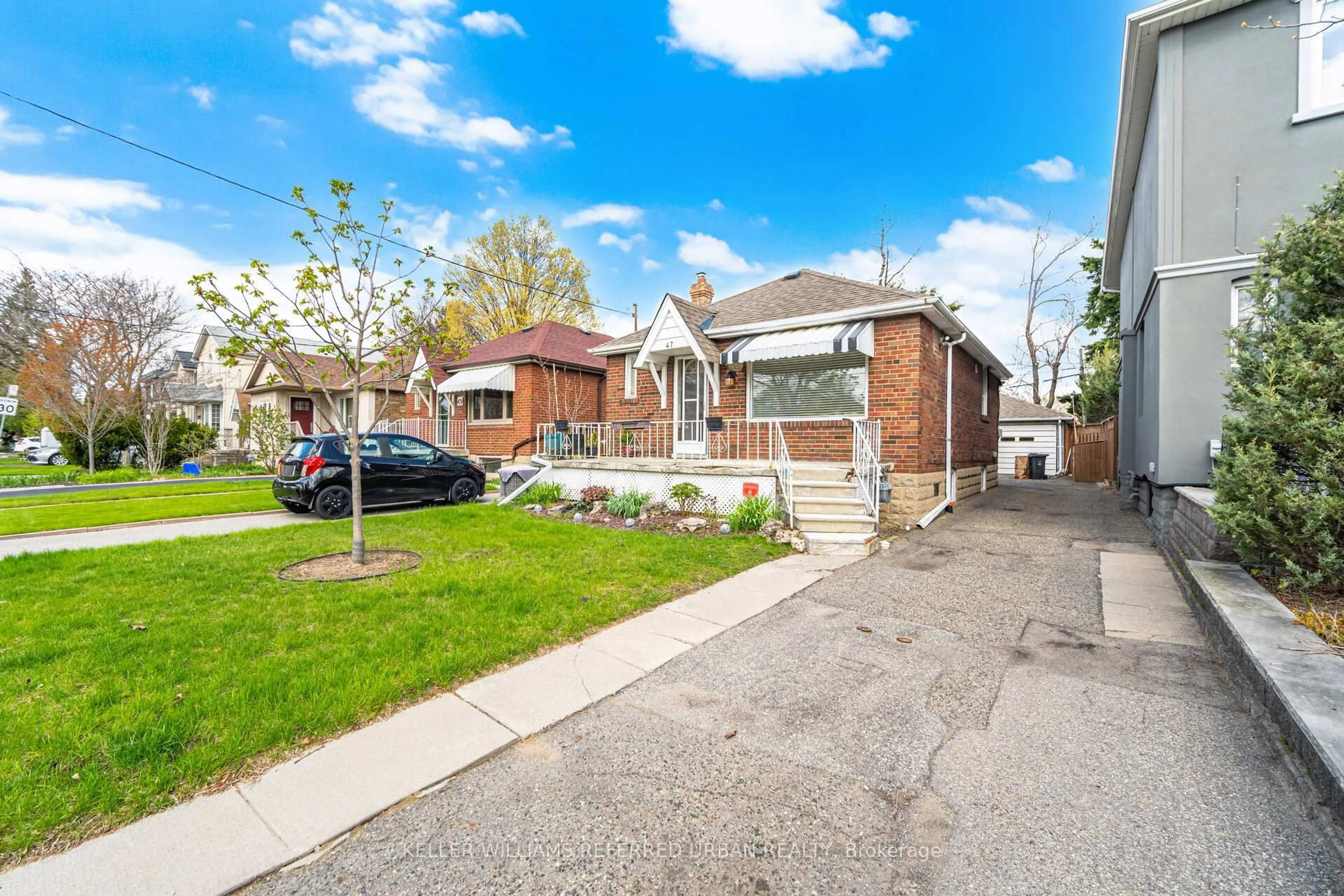 A pic from outside/outdoor area/front of a property/back of a property/a pic from drone, street for 47 St Hubert Ave, Toronto Ontario M4J 3Z2