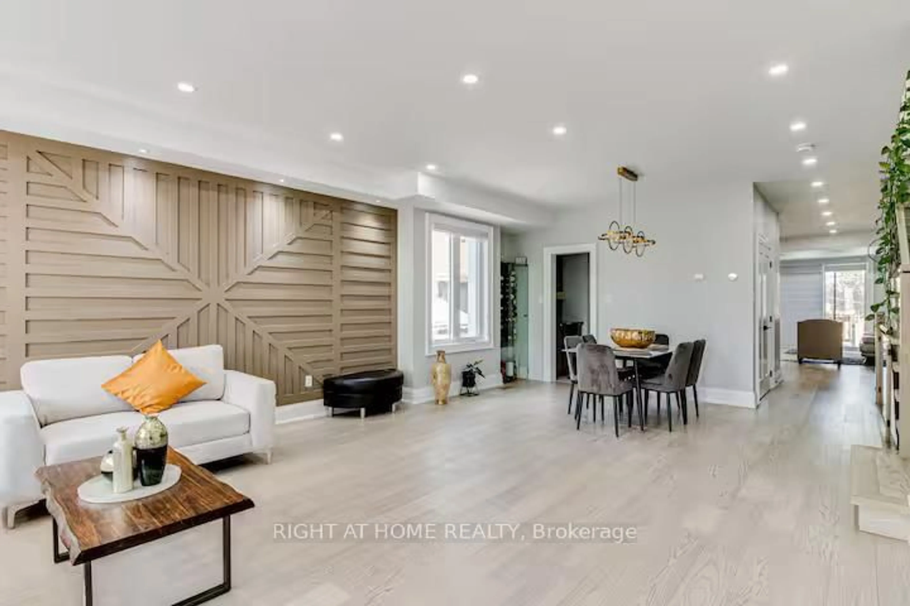 Living room with furniture, unknown for 363B PHARMACY AVE Ave, Toronto Ontario M1L 3G4