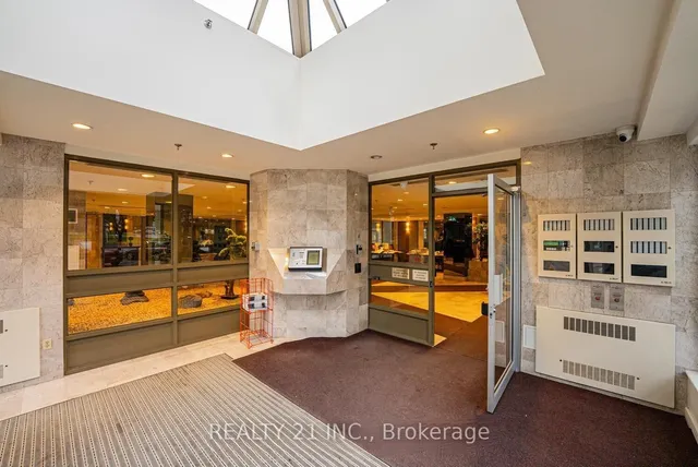 3233 Eglinton Ave #1107, Toronto 2
