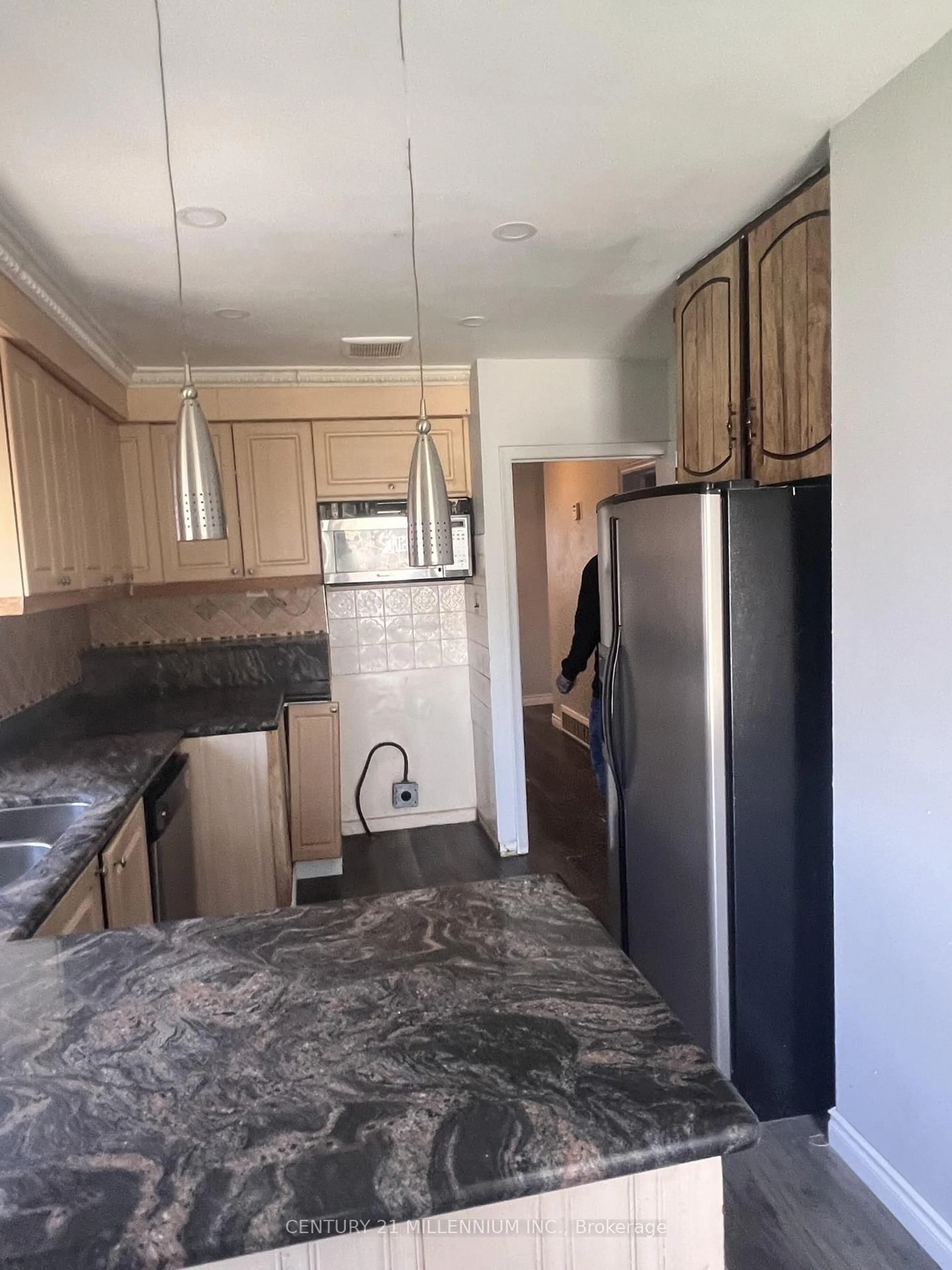 Standard kitchen, unknown for 9 Tralee Ave, Toronto Ontario M1G 3E3
