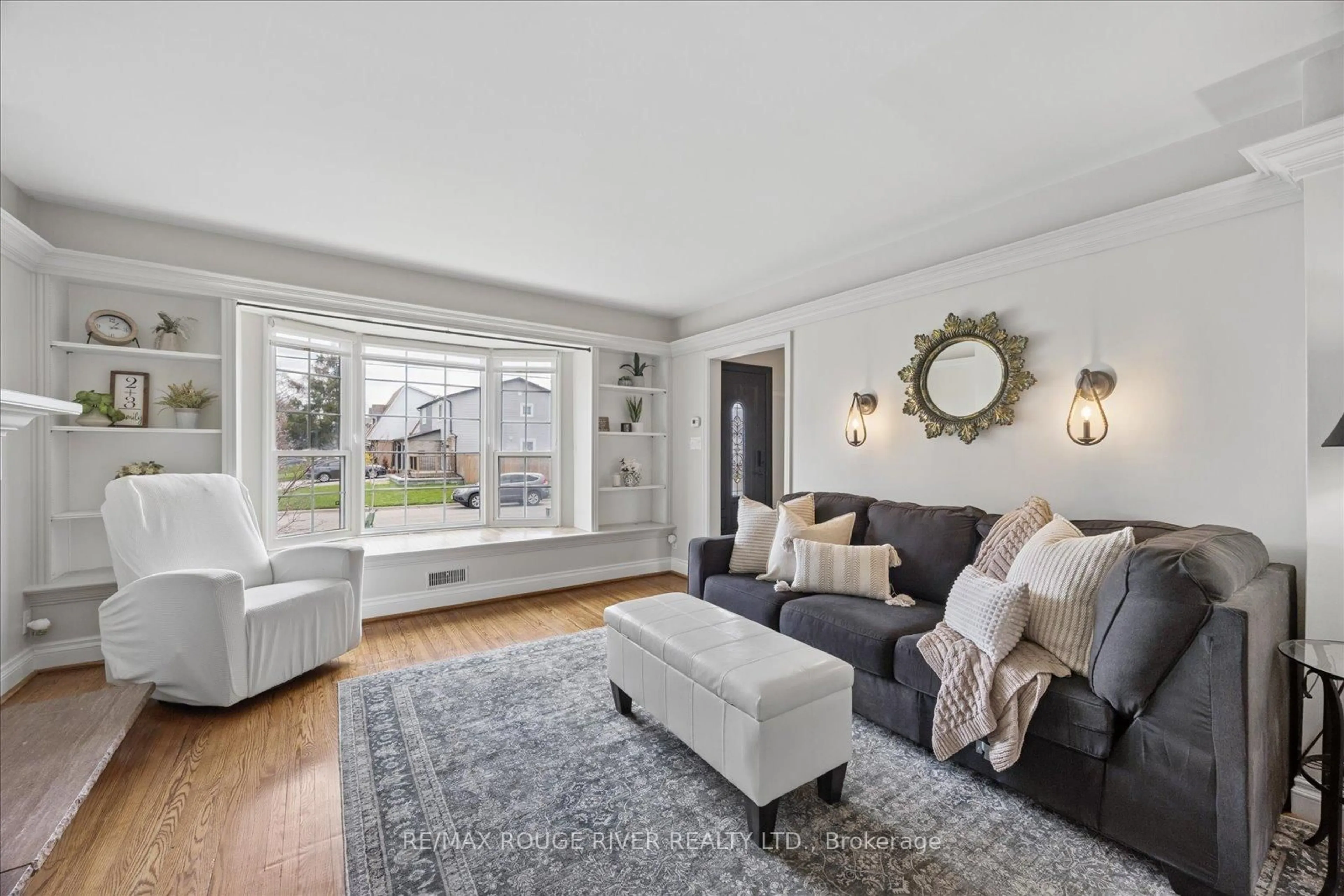 Living room with furniture, unknown for 450 Colborne St, Oshawa Ontario L1G 1N2