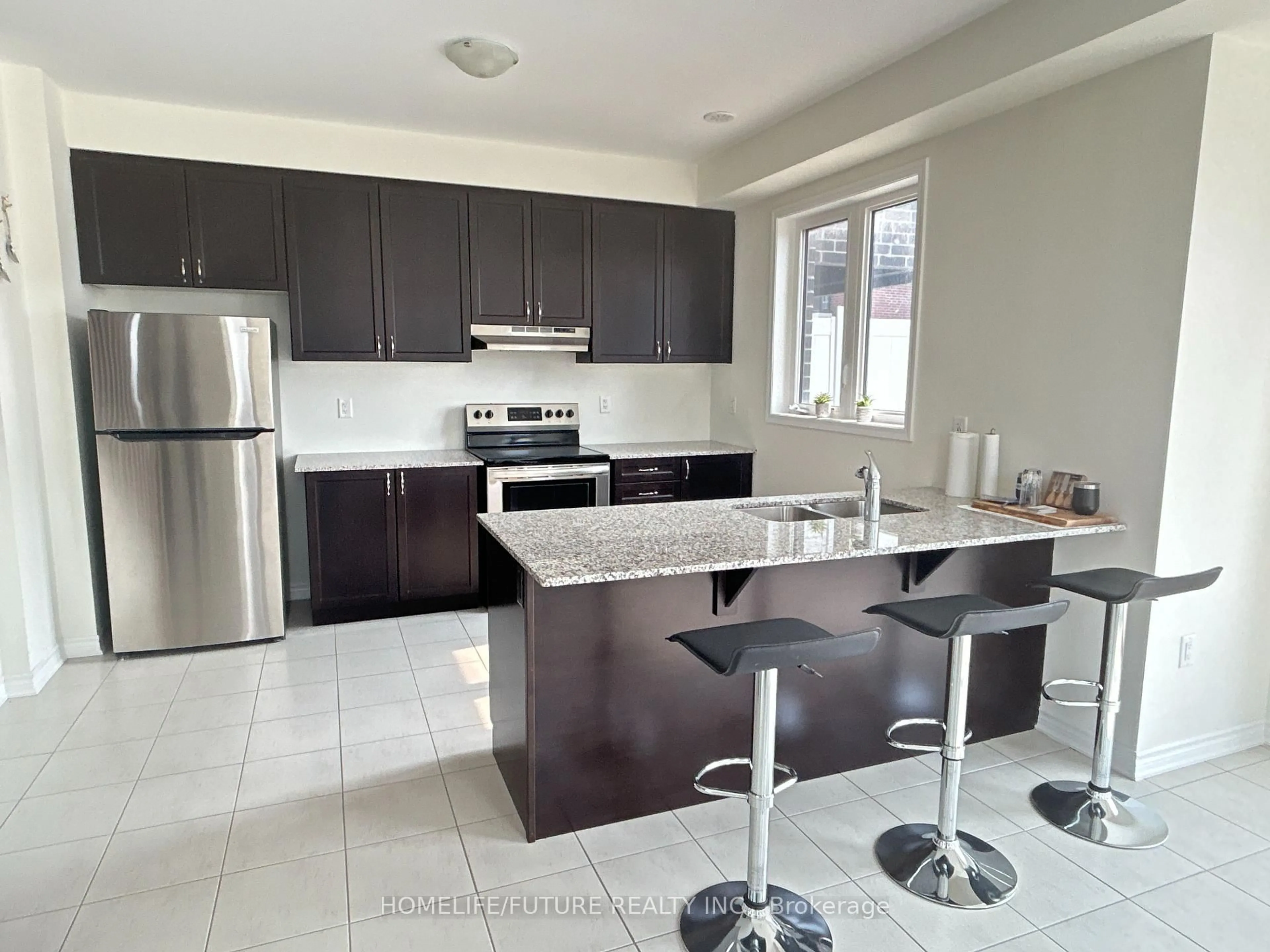 Open concept kitchen, ceramic/tile floor for 3370 Thunderbird Prom, Pickering Ontario L1X 0N1