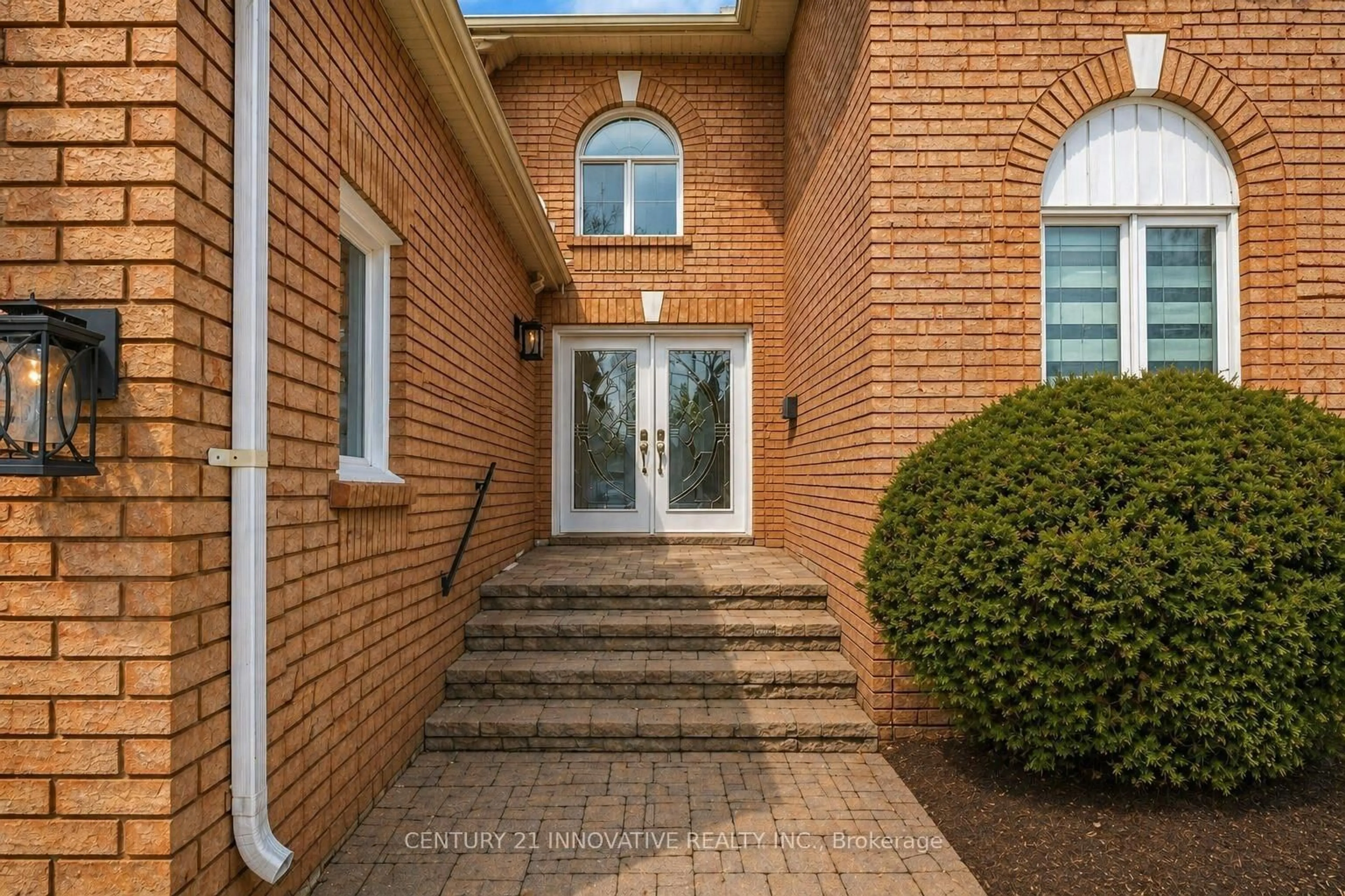 Unknown for 26 Wigston Crt, Whitby Ontario L1R 2B9