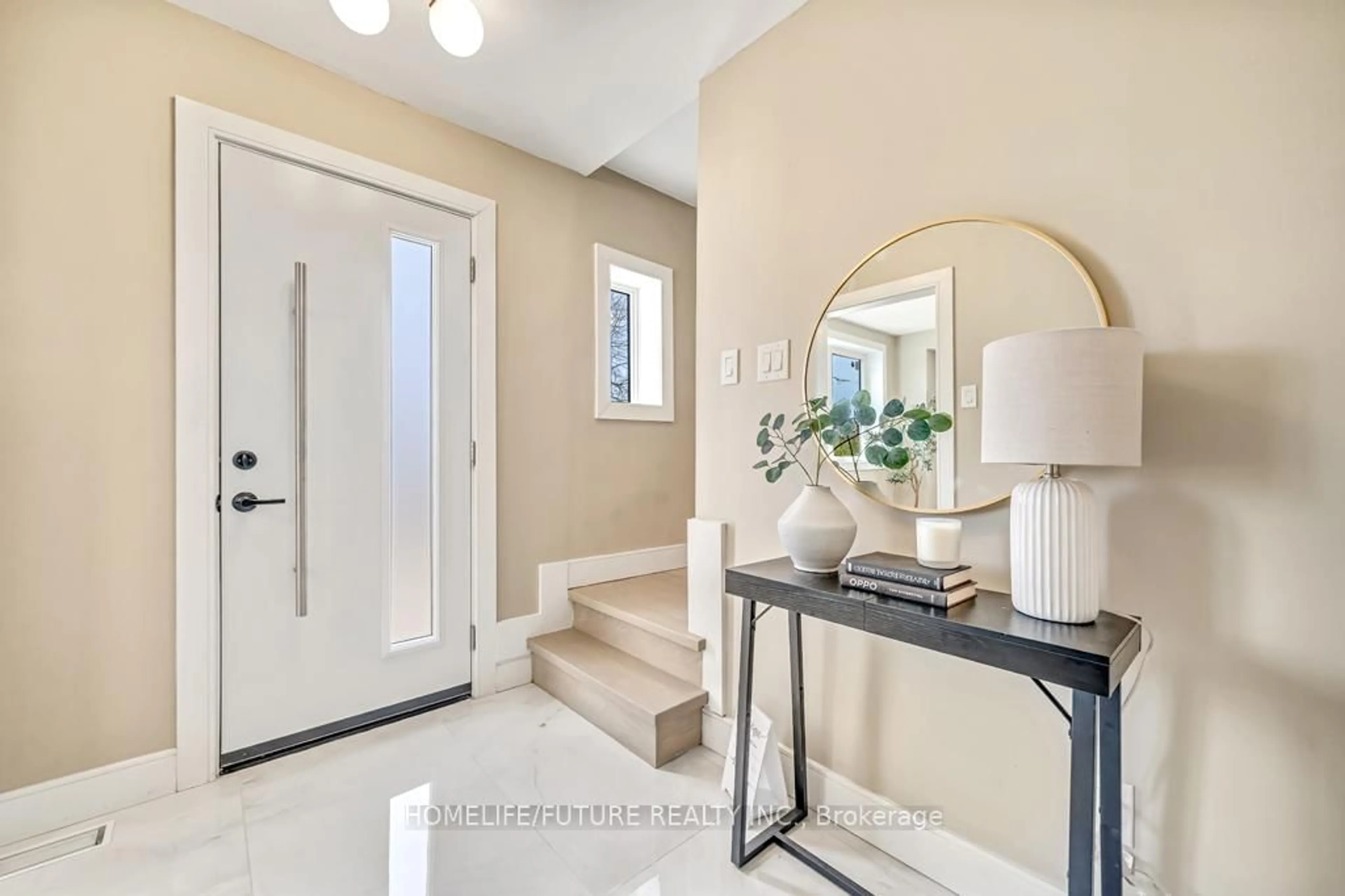 Indoor entryway for 264 Punshon Ave, Oshawa Ontario L1J 2M7
