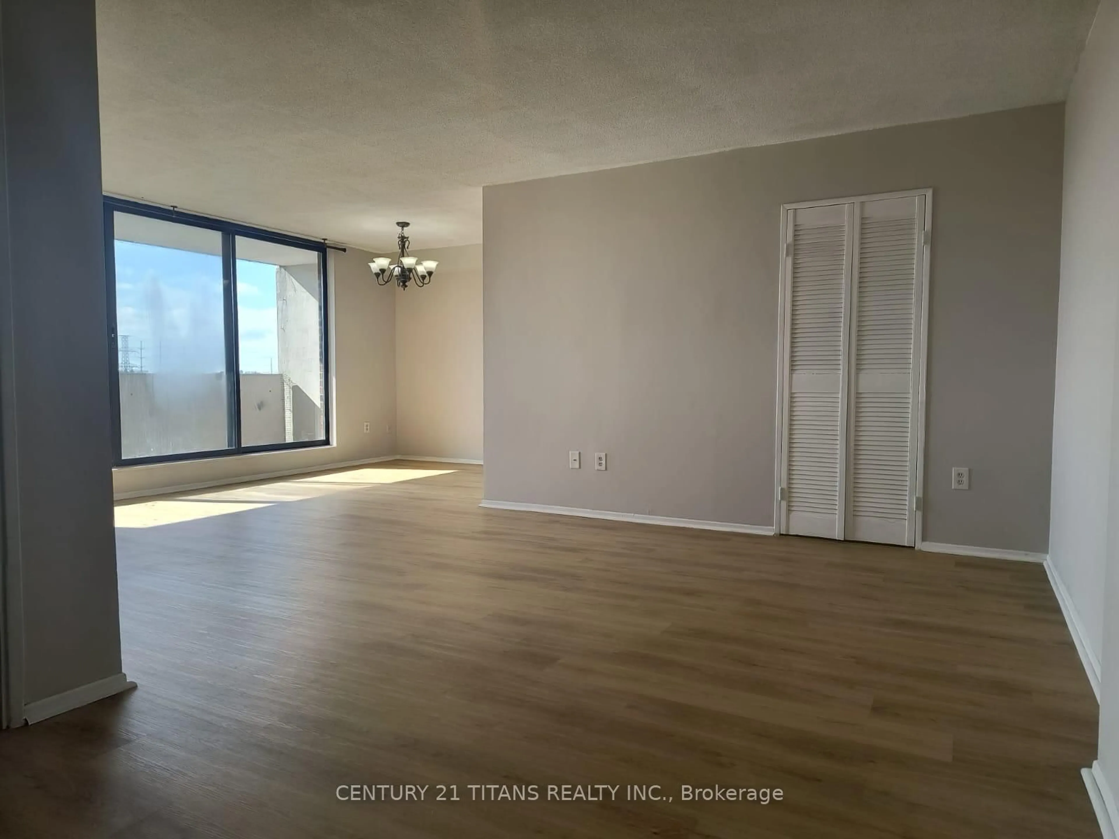 A pic of a room for 301 Prudential Dr #907, Toronto Ontario M1P 4V3