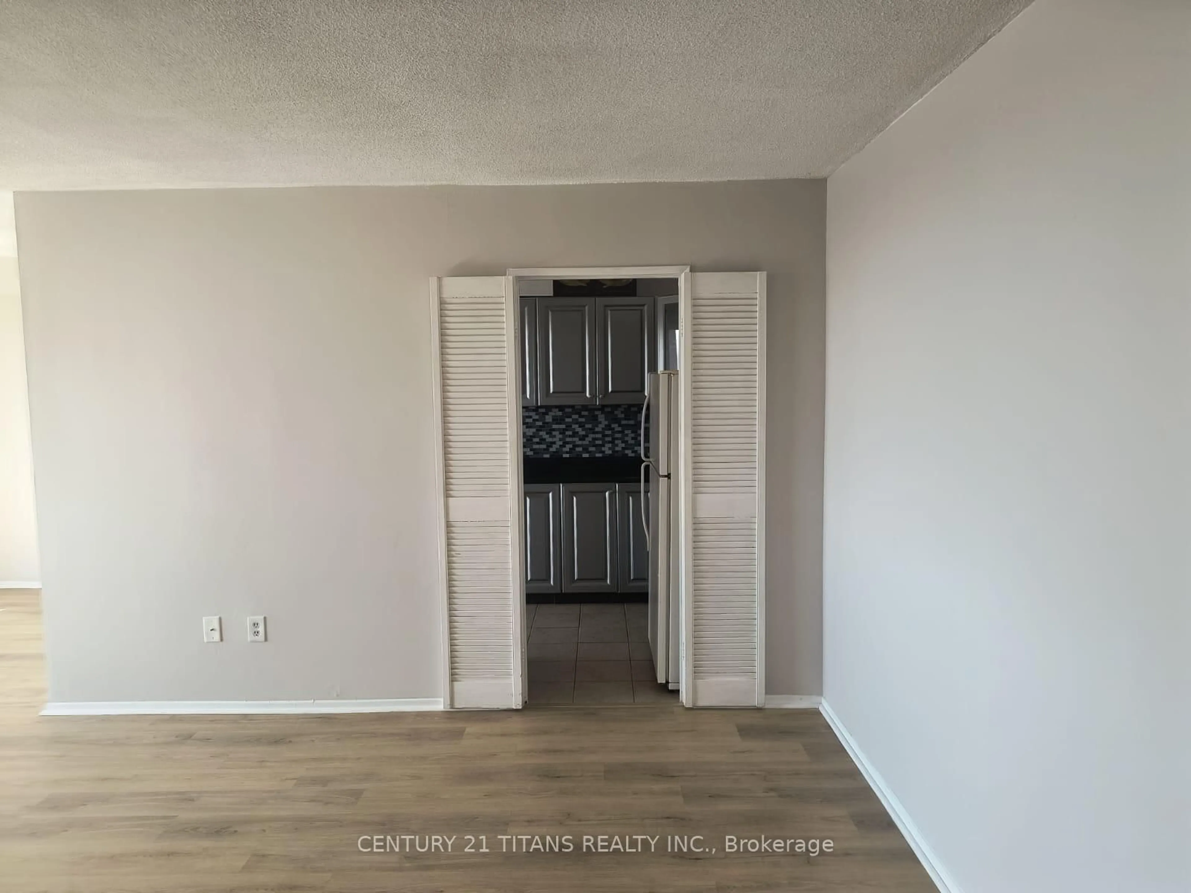 A pic of a room for 301 Prudential Dr #907, Toronto Ontario M1P 4V3