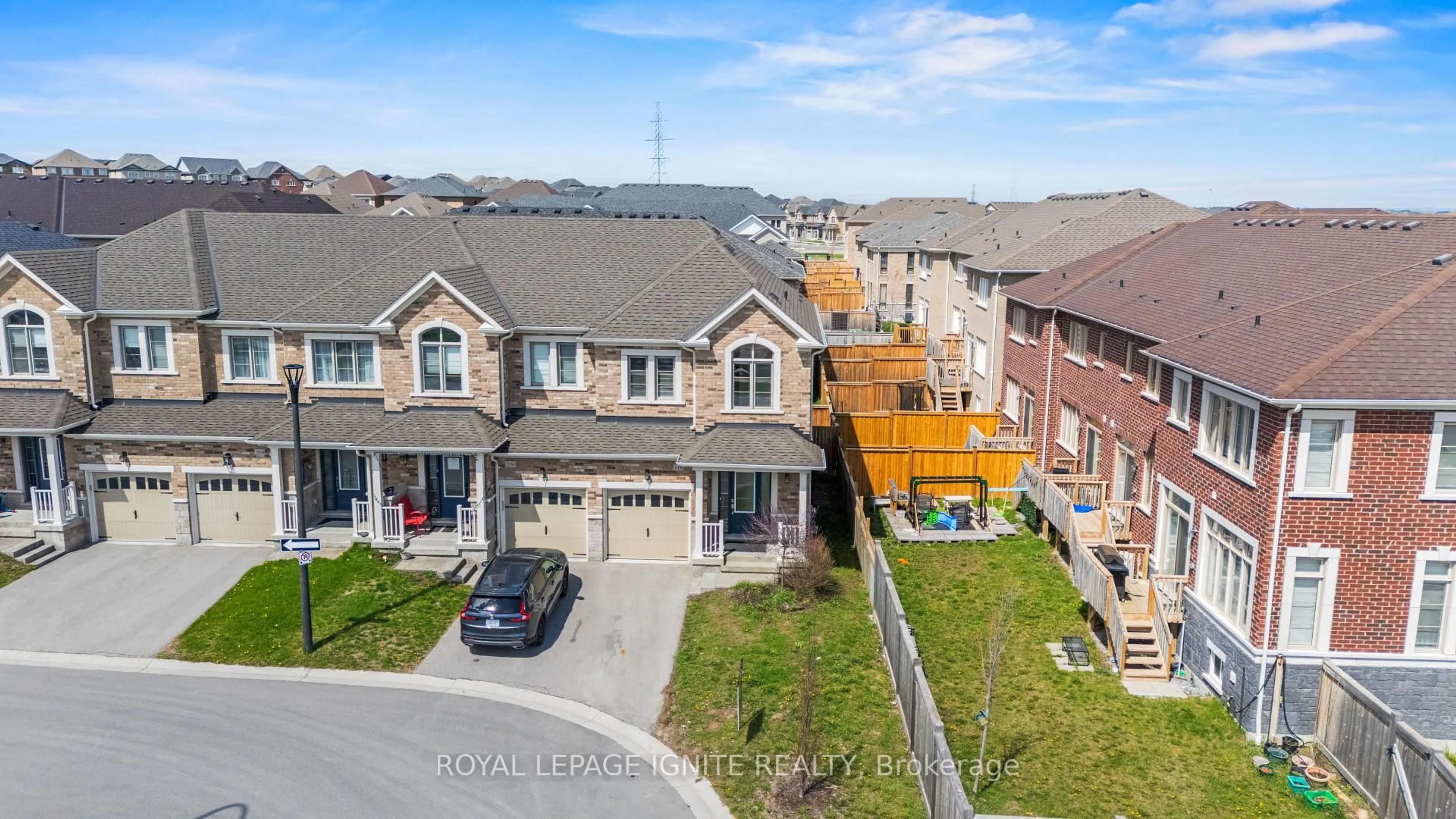 A pic from outside/outdoor area/front of a property/back of a property/a pic from drone, street for 1168 Drawstring Lane, Pickering Ontario L1X 0G7