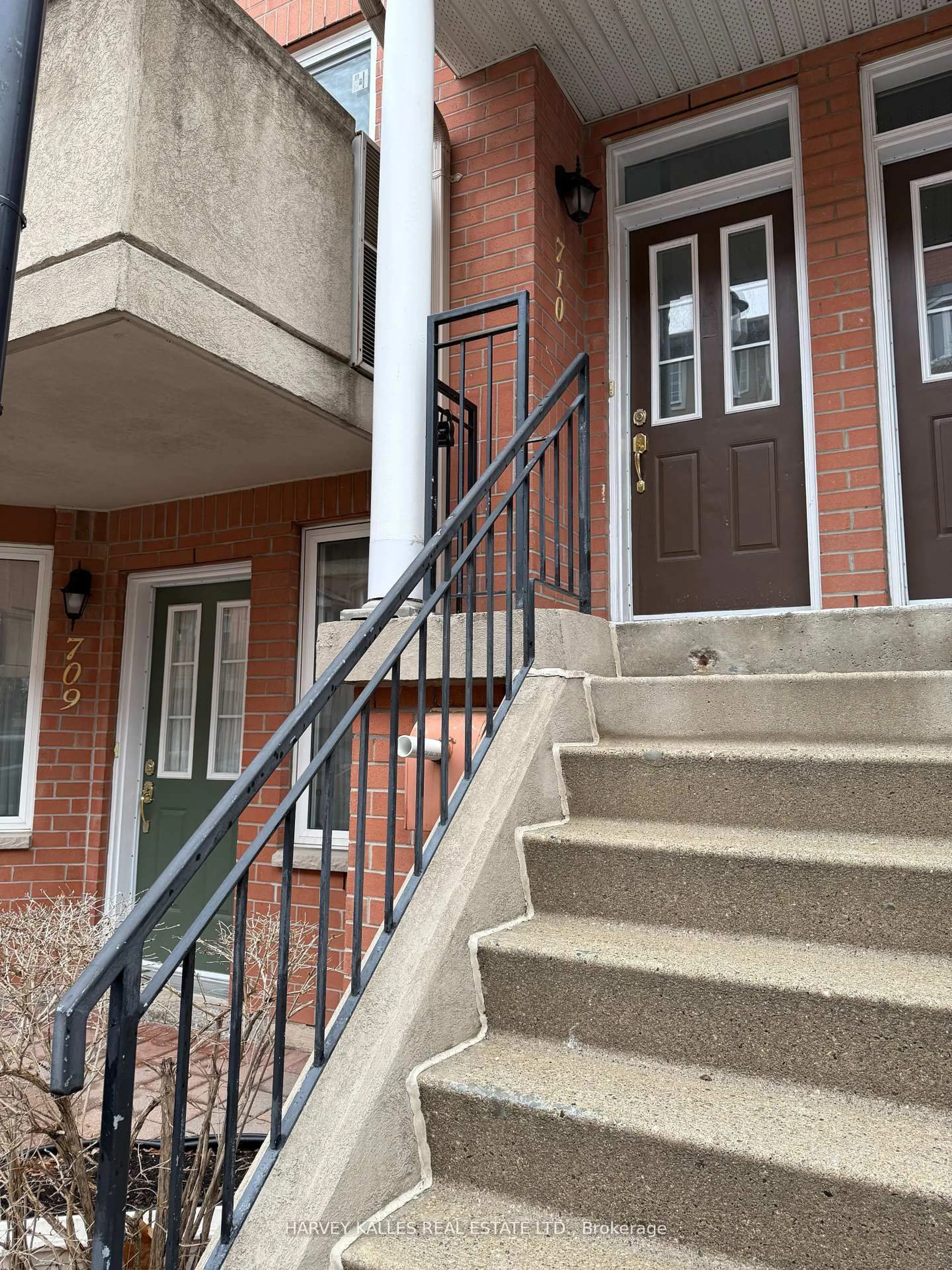 Stairs for 1881 McNicoll Ave #710, Toronto Ontario M1V 5M2