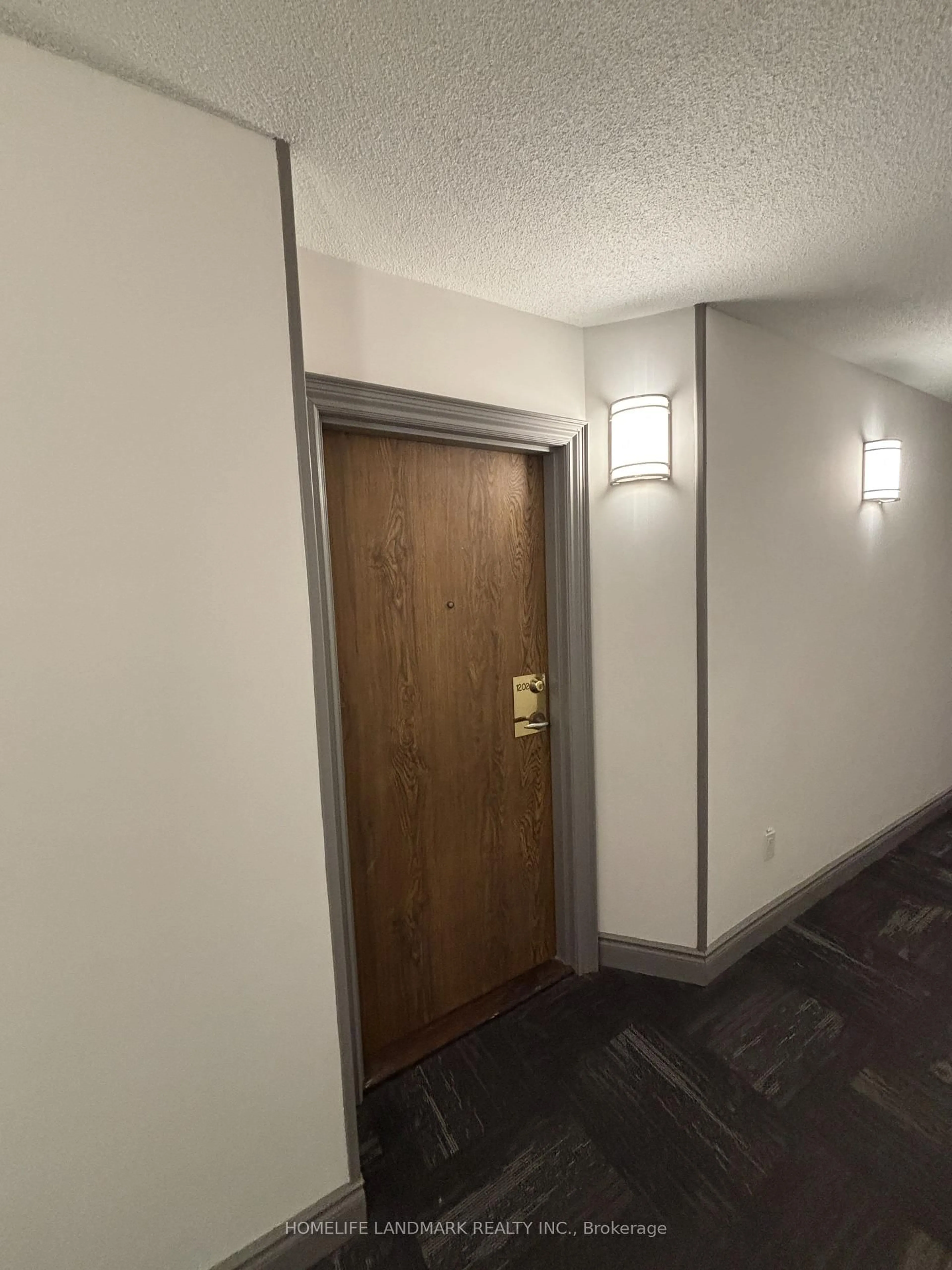 Indoor foyer for 330 Alton Towers Circ #1202, Toronto Ontario M1V 5H3