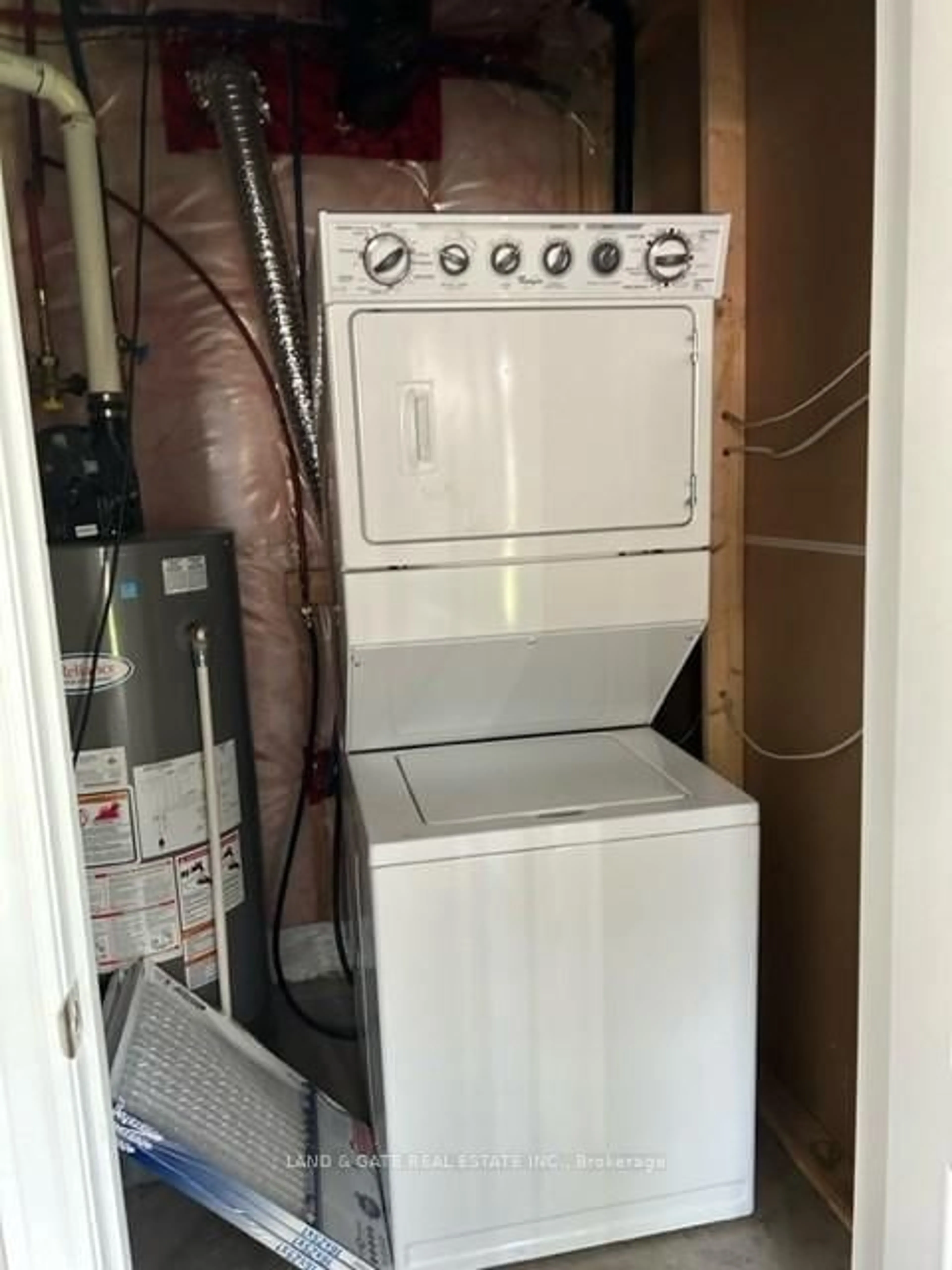 Laundry room for 14 Katerson Lane, Clarington Ontario L1E 0E9