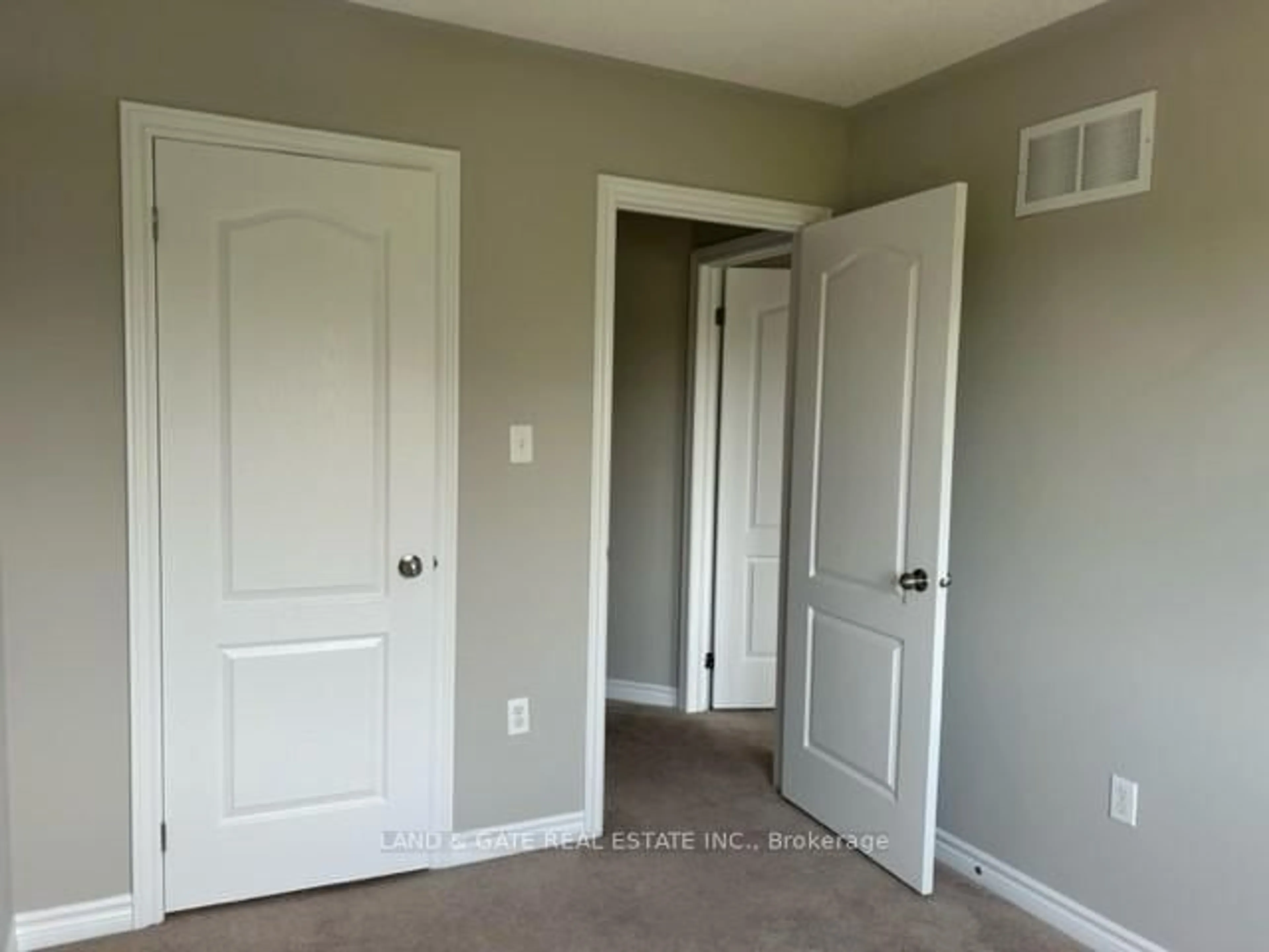A pic of a room for 14 Katerson Lane, Clarington Ontario L1E 0E9