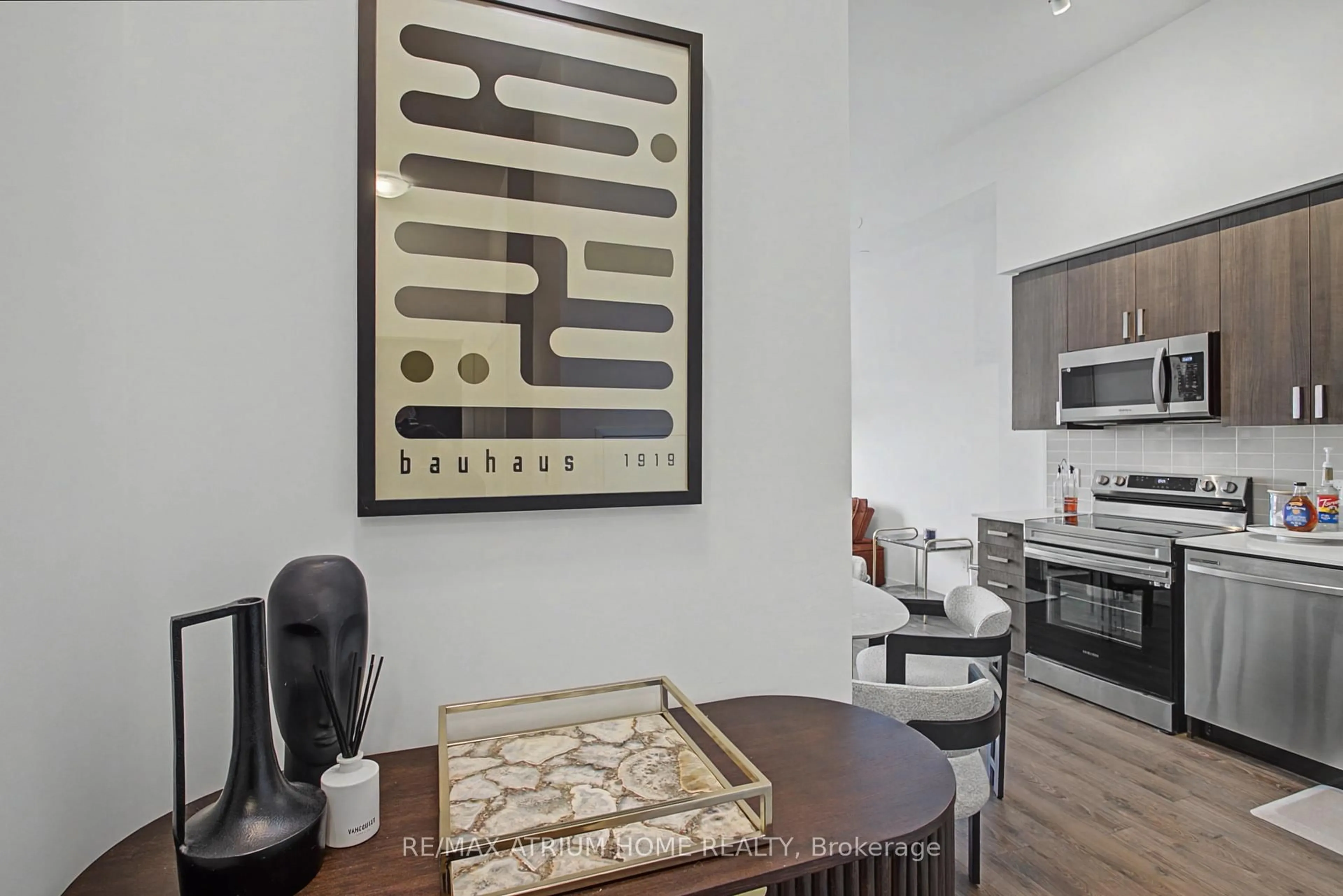 A pic of a room for 1480 Bayly St #702, Pickering Ontario L1W 0C2