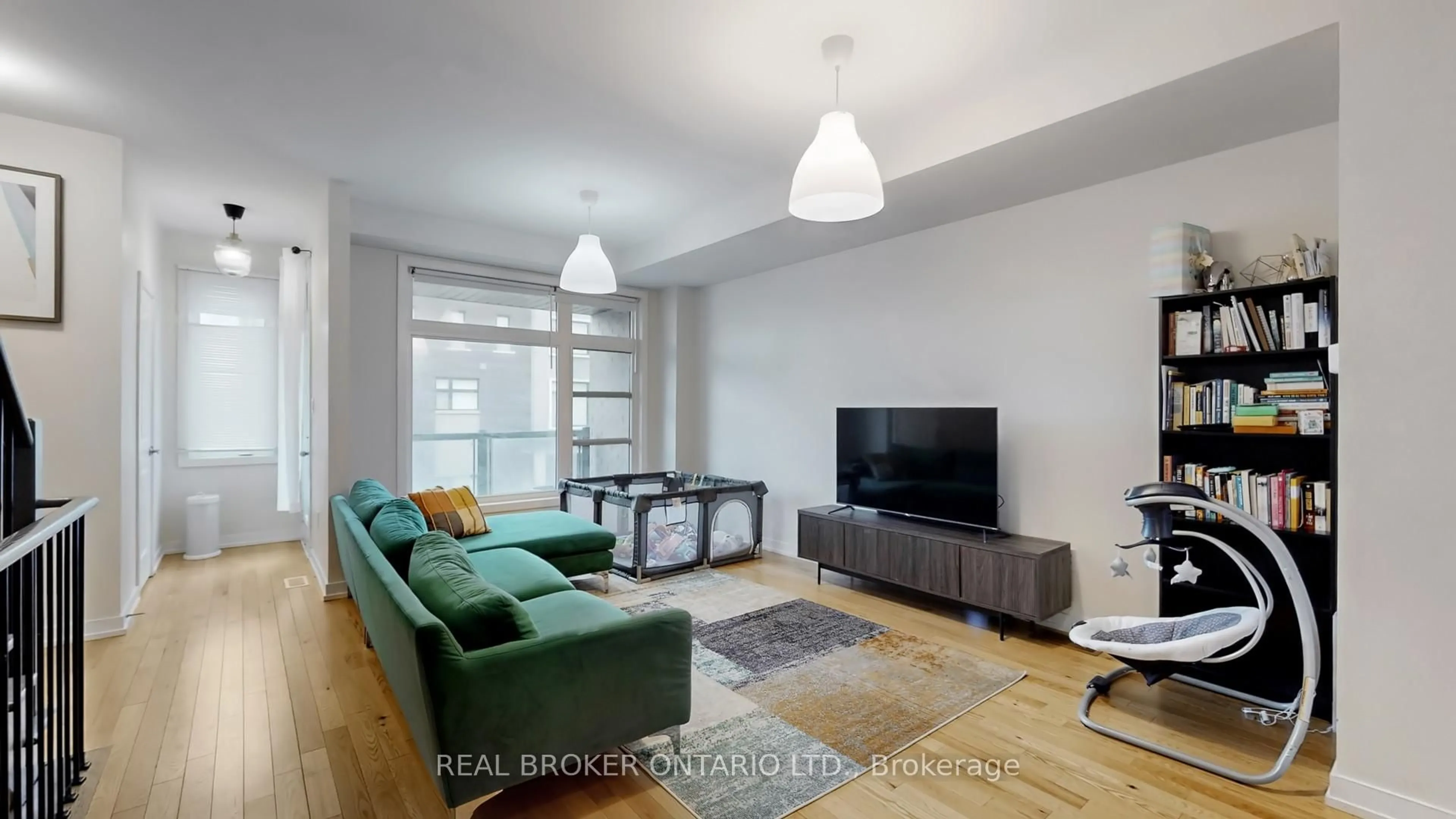 Living room with furniture, unknown for 2508 Castlegate Crossing, Pickering Ontario L1X 0H8