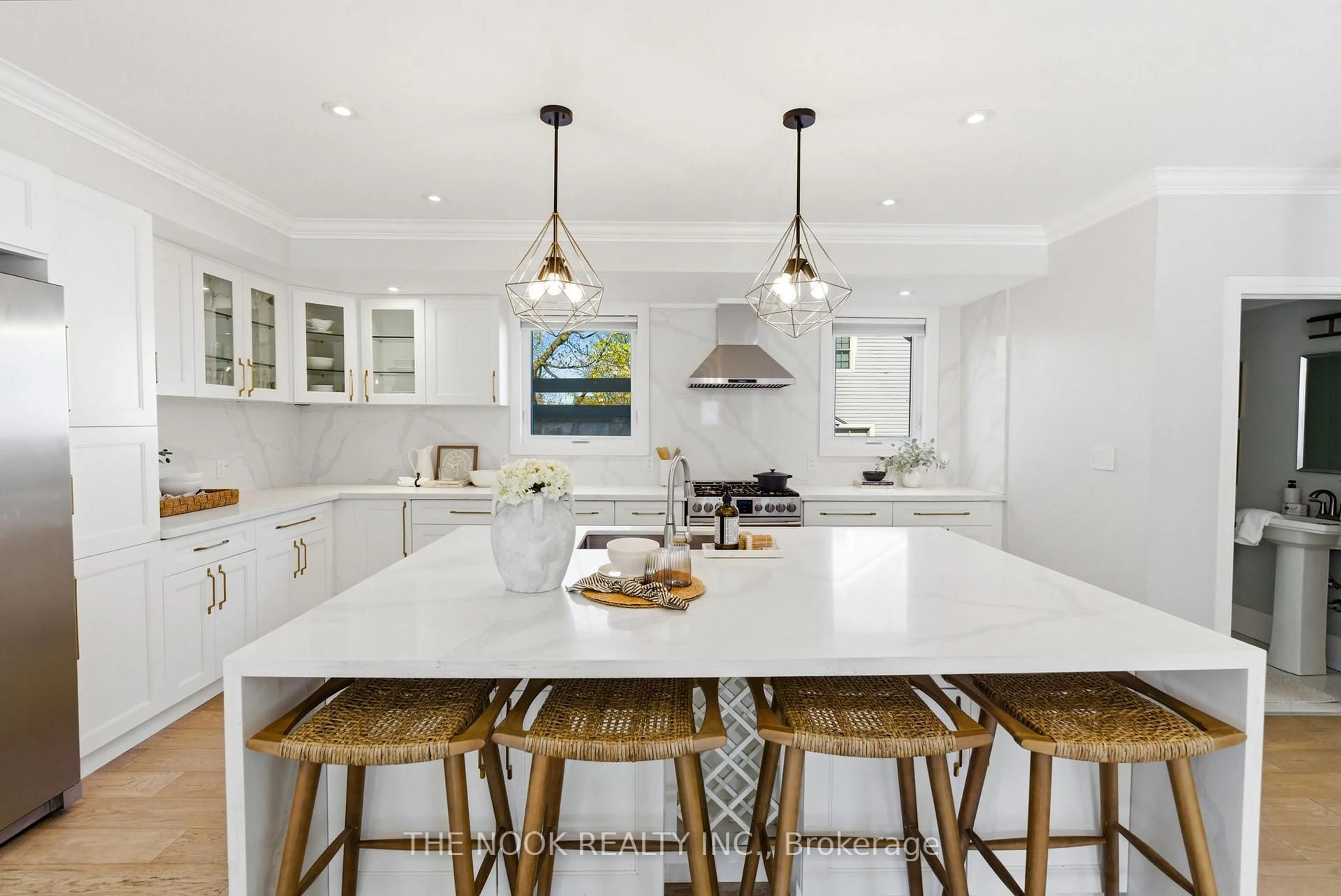 Contemporary kitchen, unknown for 201 Centre St, Whitby Ontario L1N 4S9