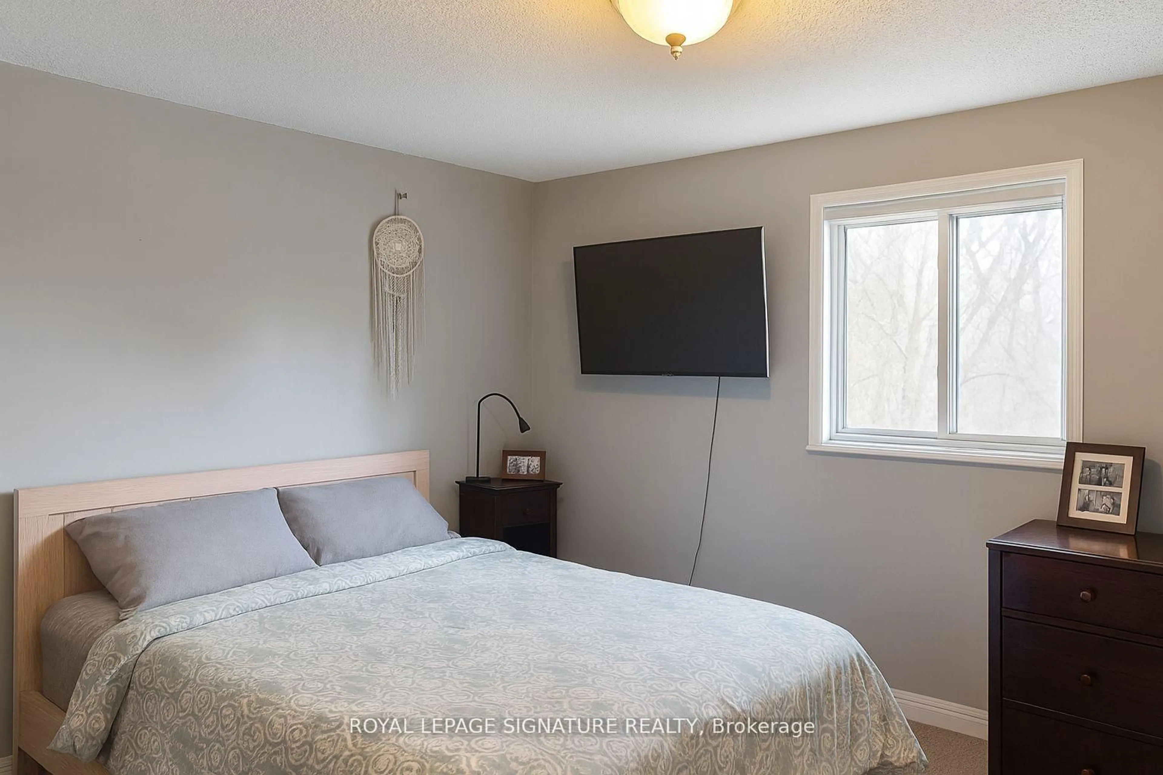 A pic of a room for 44 Parker Cres, Ajax Ontario L1S 3R5