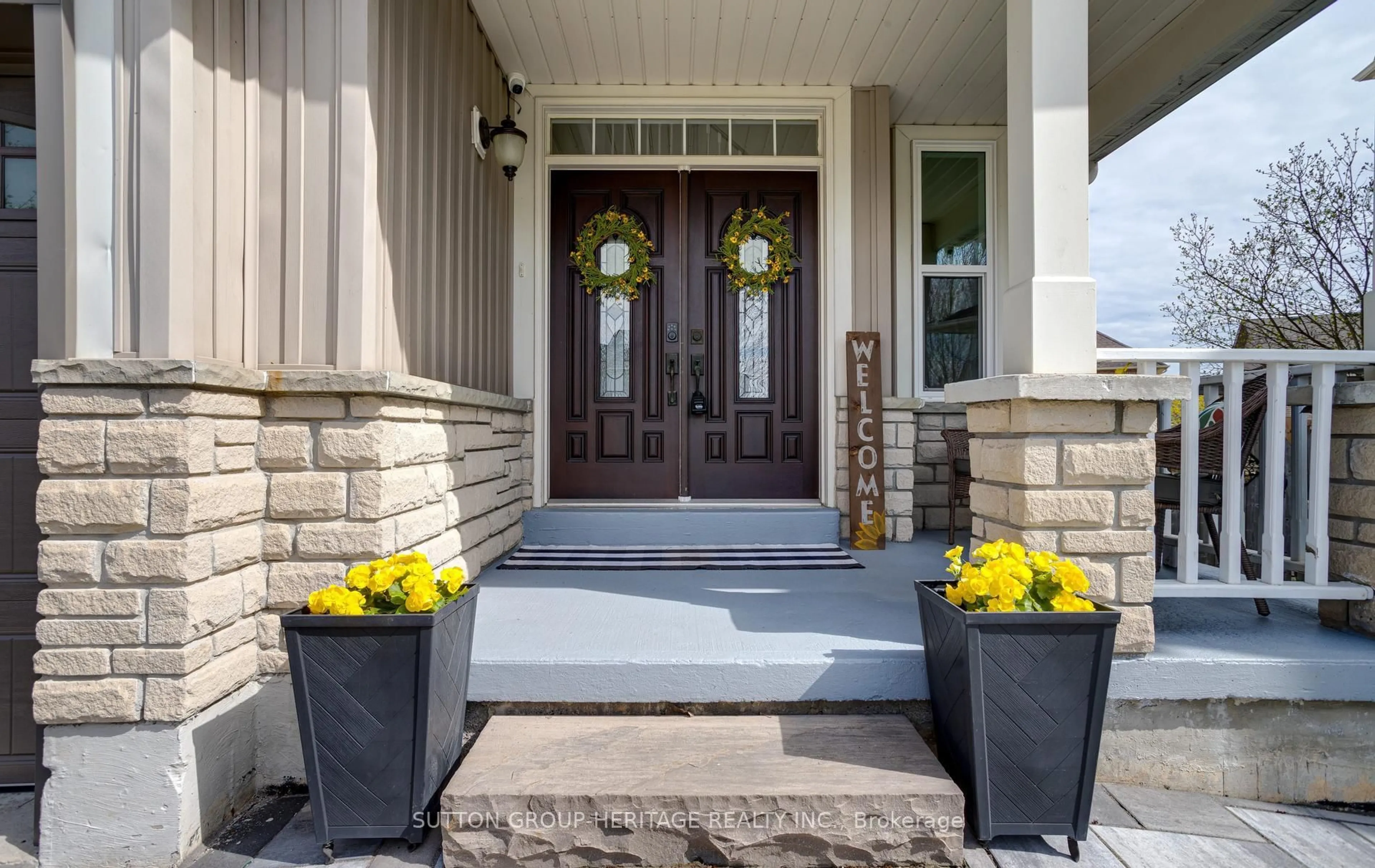 Indoor entryway for 67 Laking Dr, Clarington Ontario L1B 1P8
