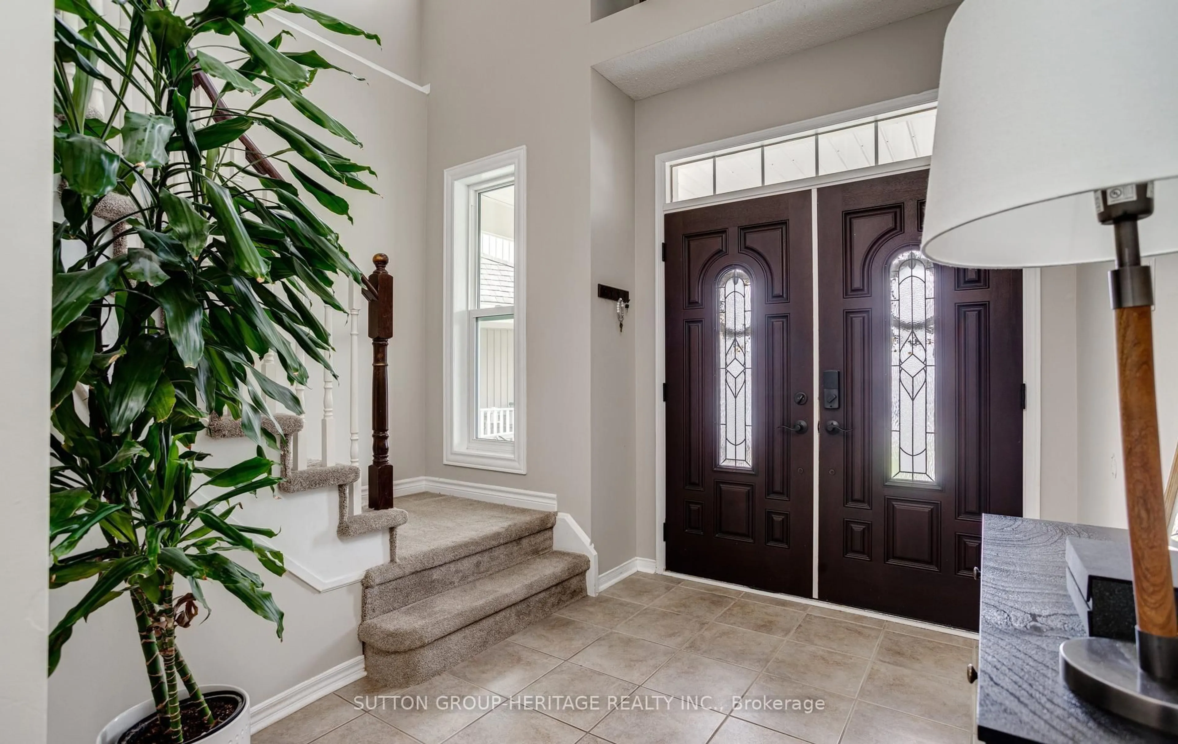 Indoor entryway for 67 Laking Dr, Clarington Ontario L1B 1P8
