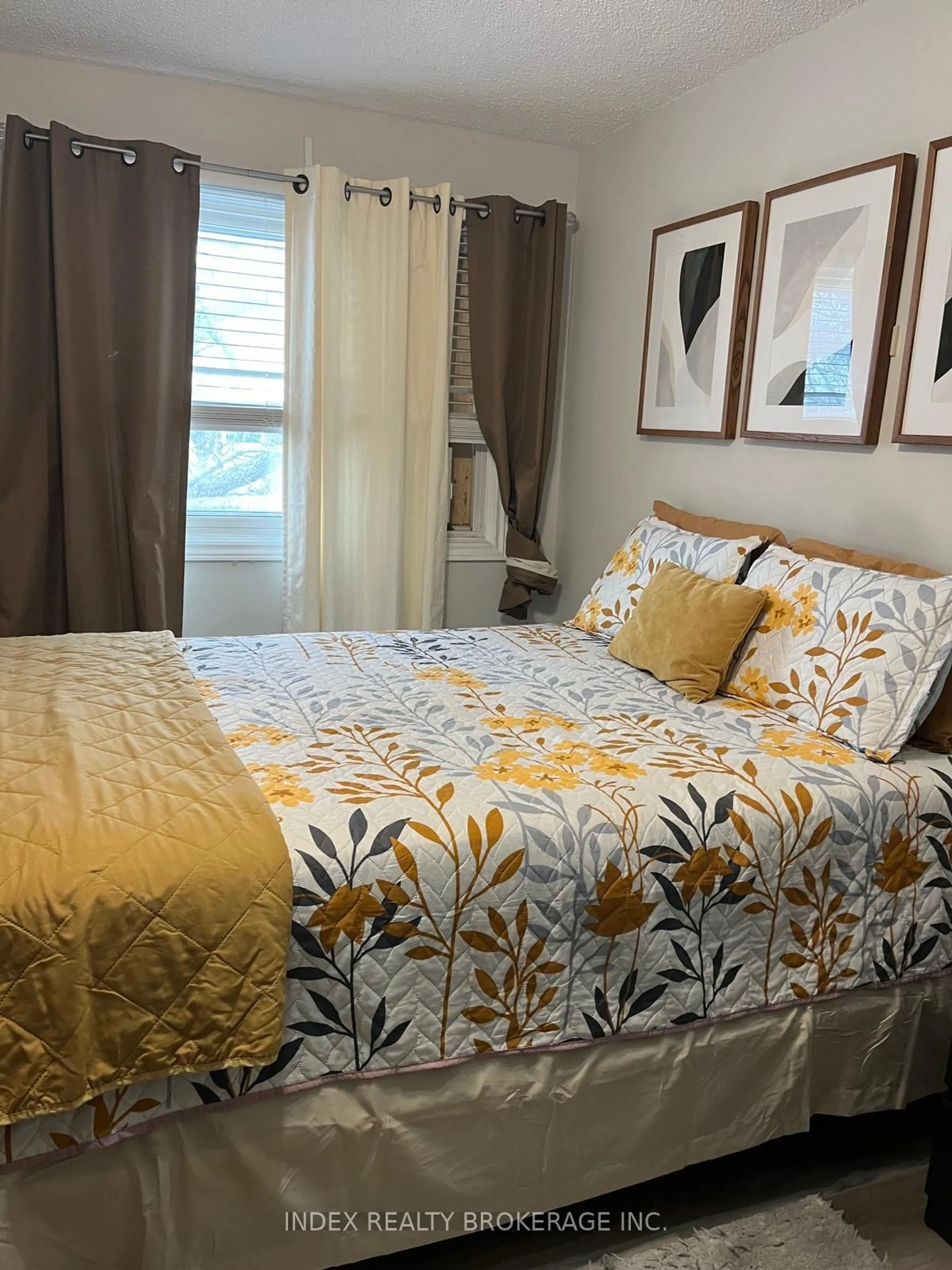 Bedroom with bed, unknown for 1010 Glen St #91, Oshawa Ontario L1J 6J2
