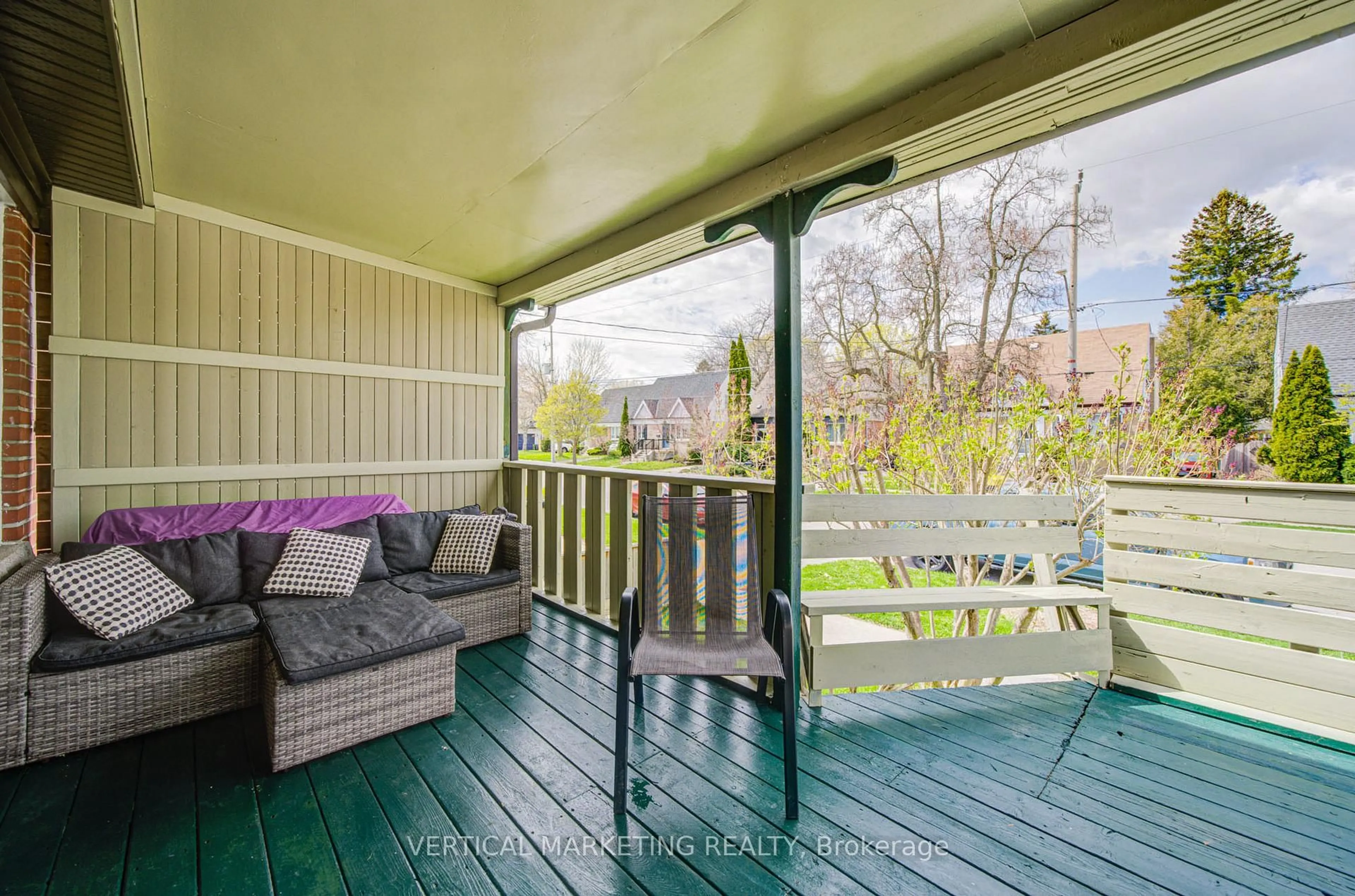 Patio, street for 17 Arden Cres, Toronto Ontario M1L 3R6