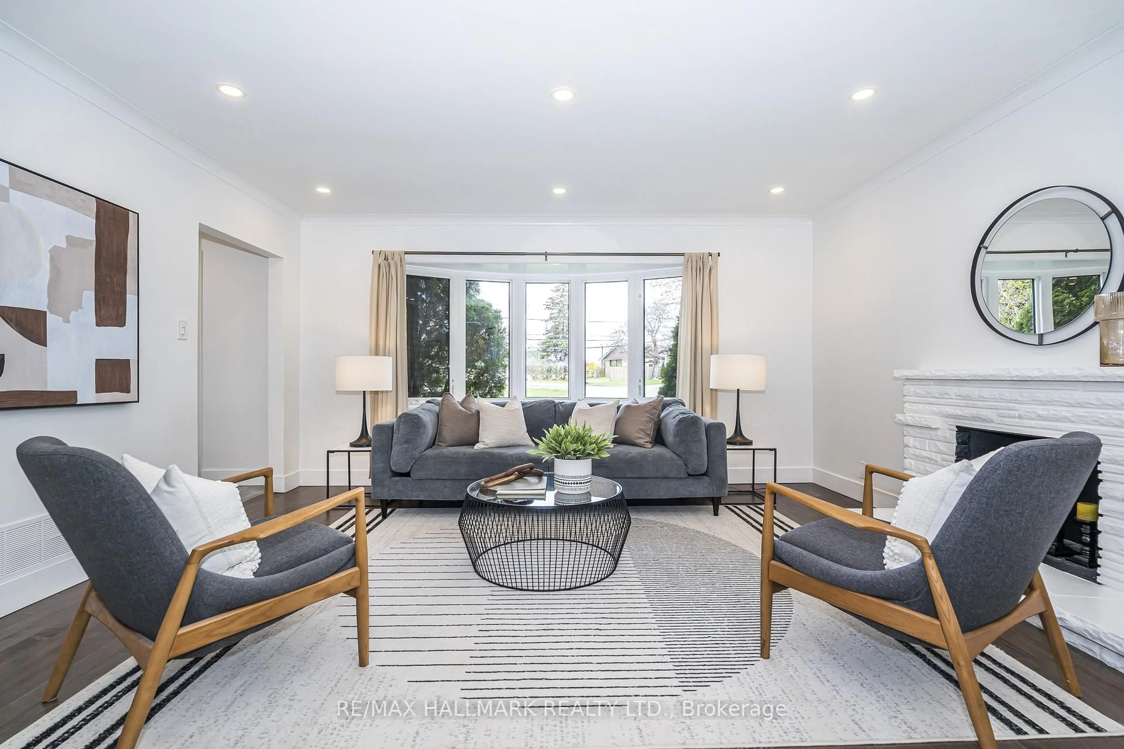 Living room with furniture, unknown for 89 Scarborough Heights Blvd, Toronto Ontario M1M 2V5