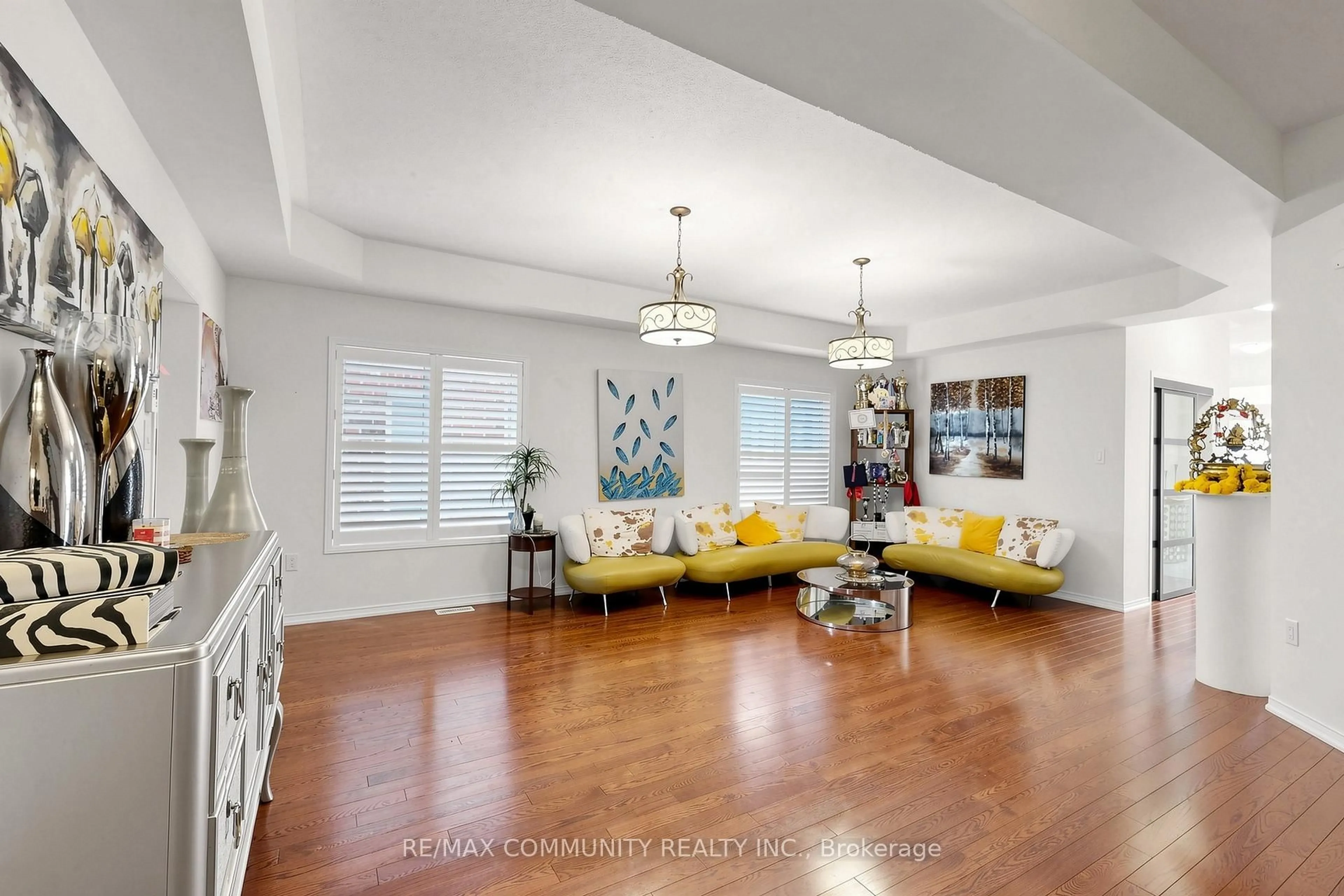 Living room with furniture, unknown for 2021 Kurelo Dr, Oshawa Ontario L1K 0W7