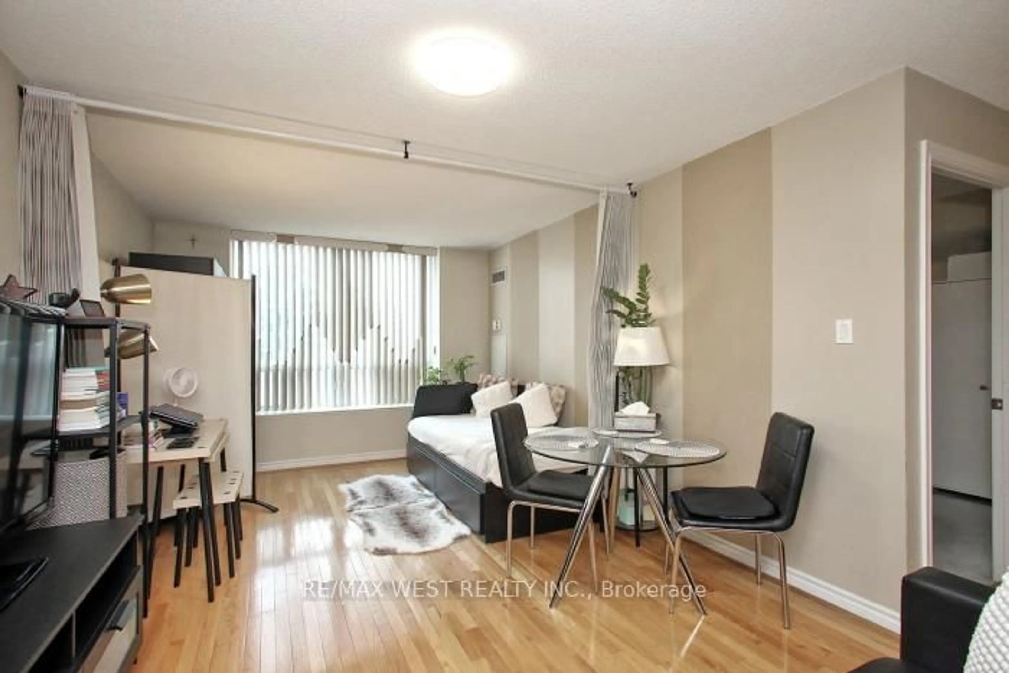 Unknown for 125 Omni Dr #339, Toronto Ontario M1P 5A9