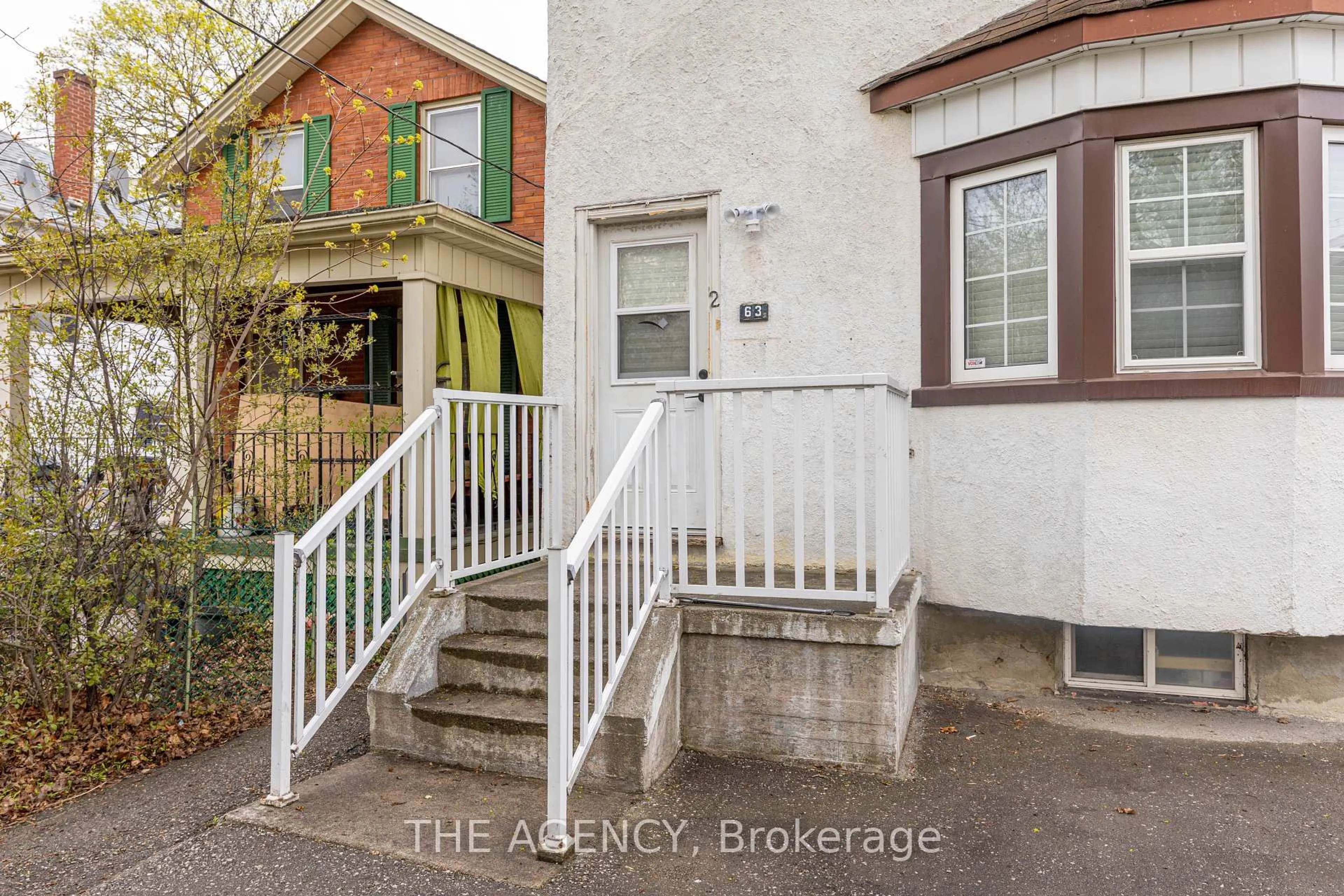 Unknown for 63 Hogarth St St, Oshawa Ontario L1H 1Y5