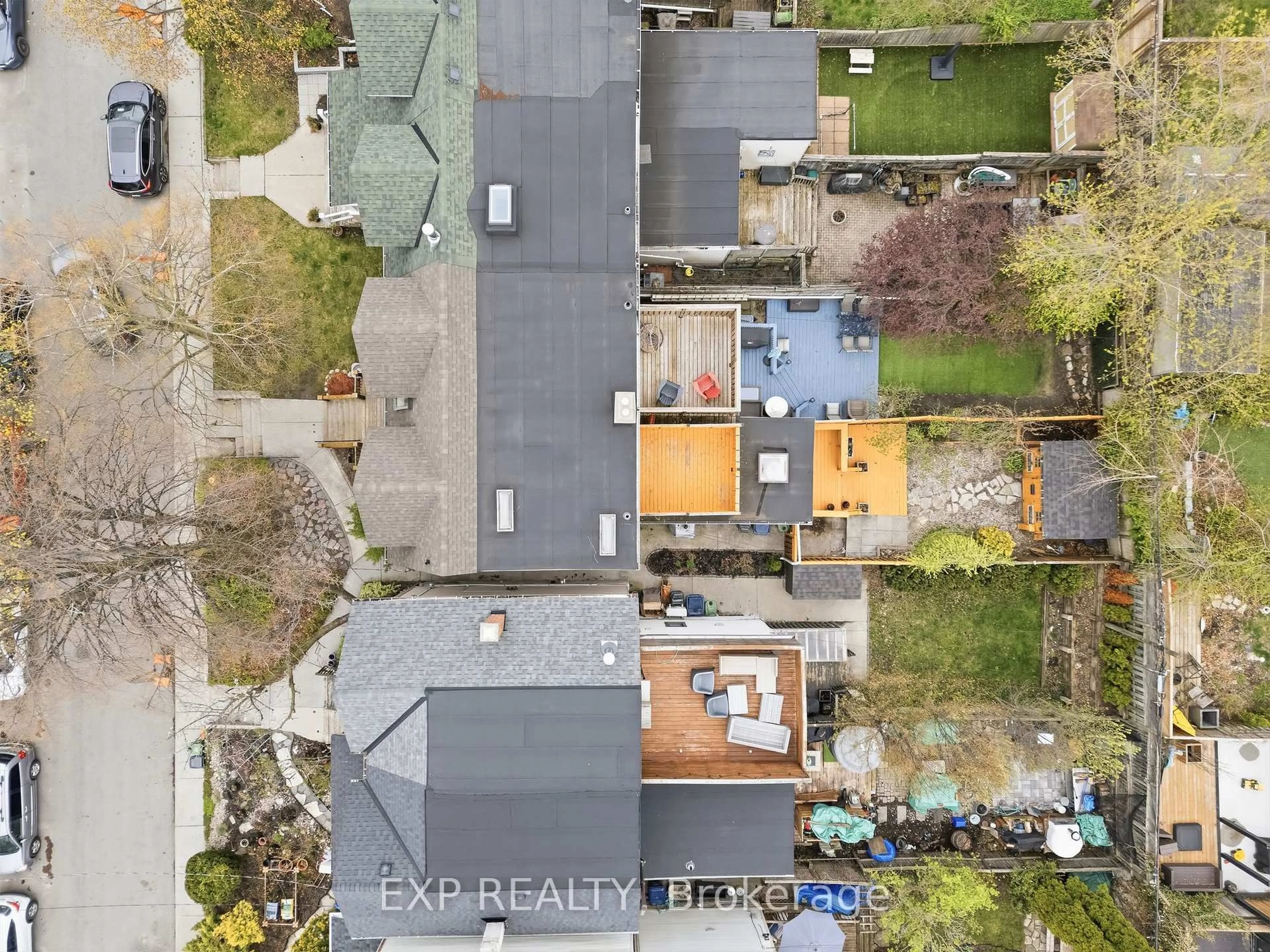 A pic from outside/outdoor area/front of a property/back of a property/a pic from drone, street for 302 Bain Ave, Toronto Ontario M4J 1B8