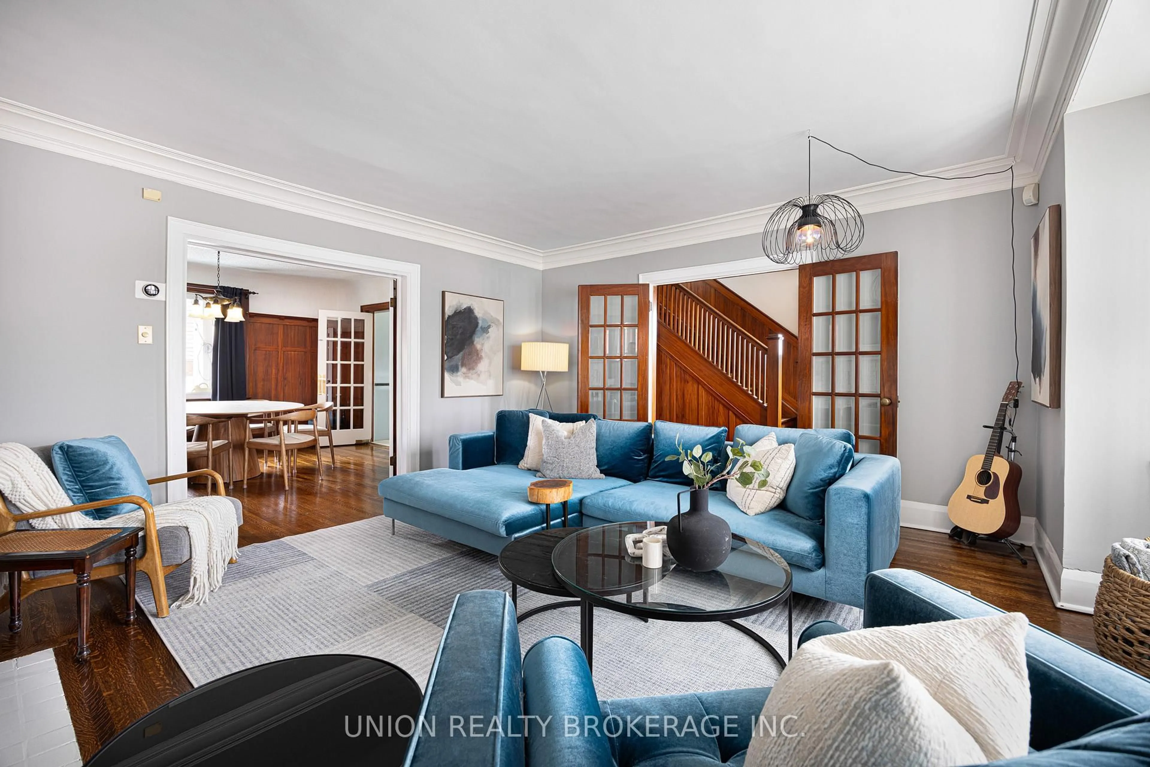 Living room with furniture, unknown for 3741 Kingston Rd, Toronto Ontario M1J 3H4