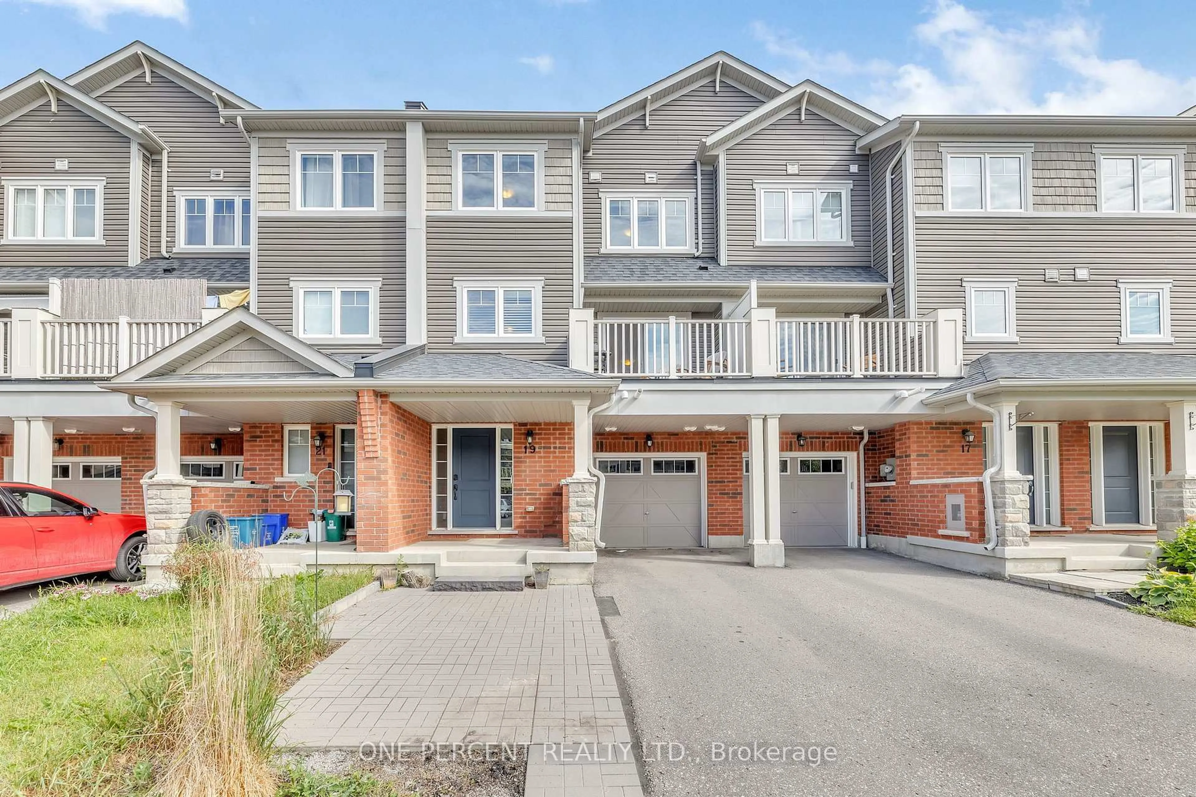 A pic from outside/outdoor area/front of a property/back of a property/a pic from drone, street for 19 Nearco Cres, Oshawa Ontario L1L 0J4