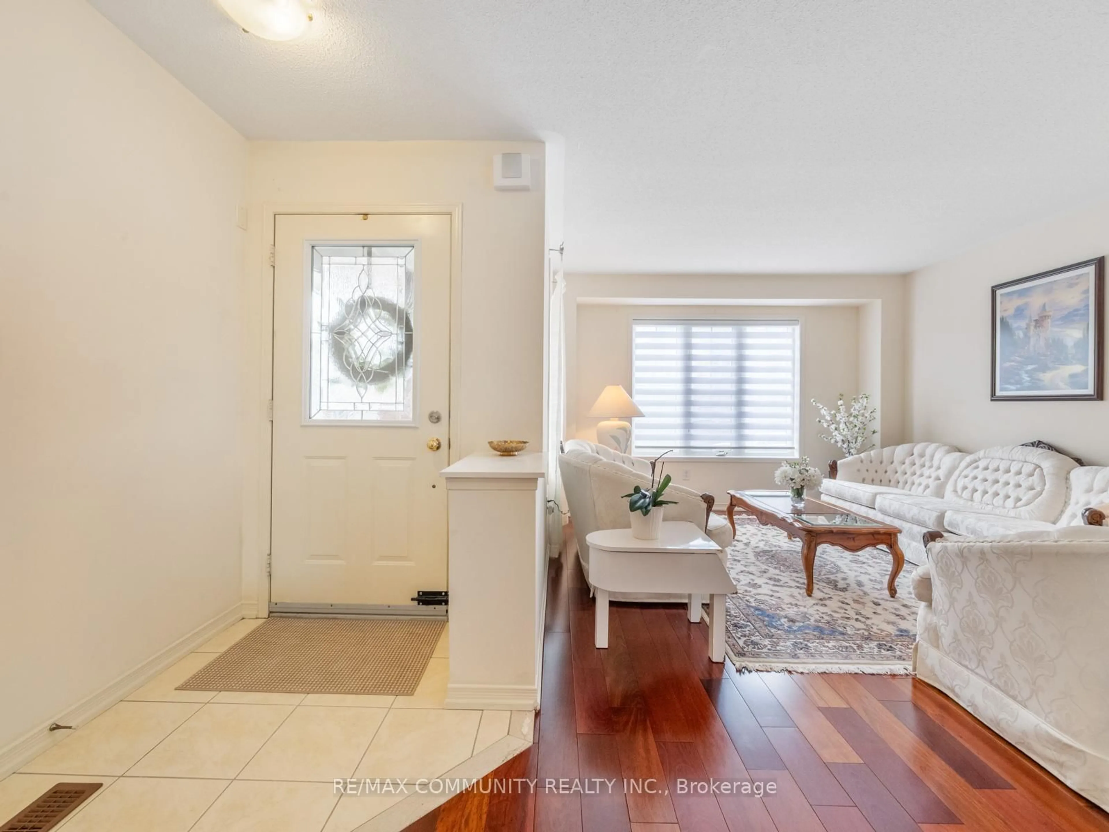 Indoor entryway for 54 Morland Cres, Ajax Ontario L1T 4P5